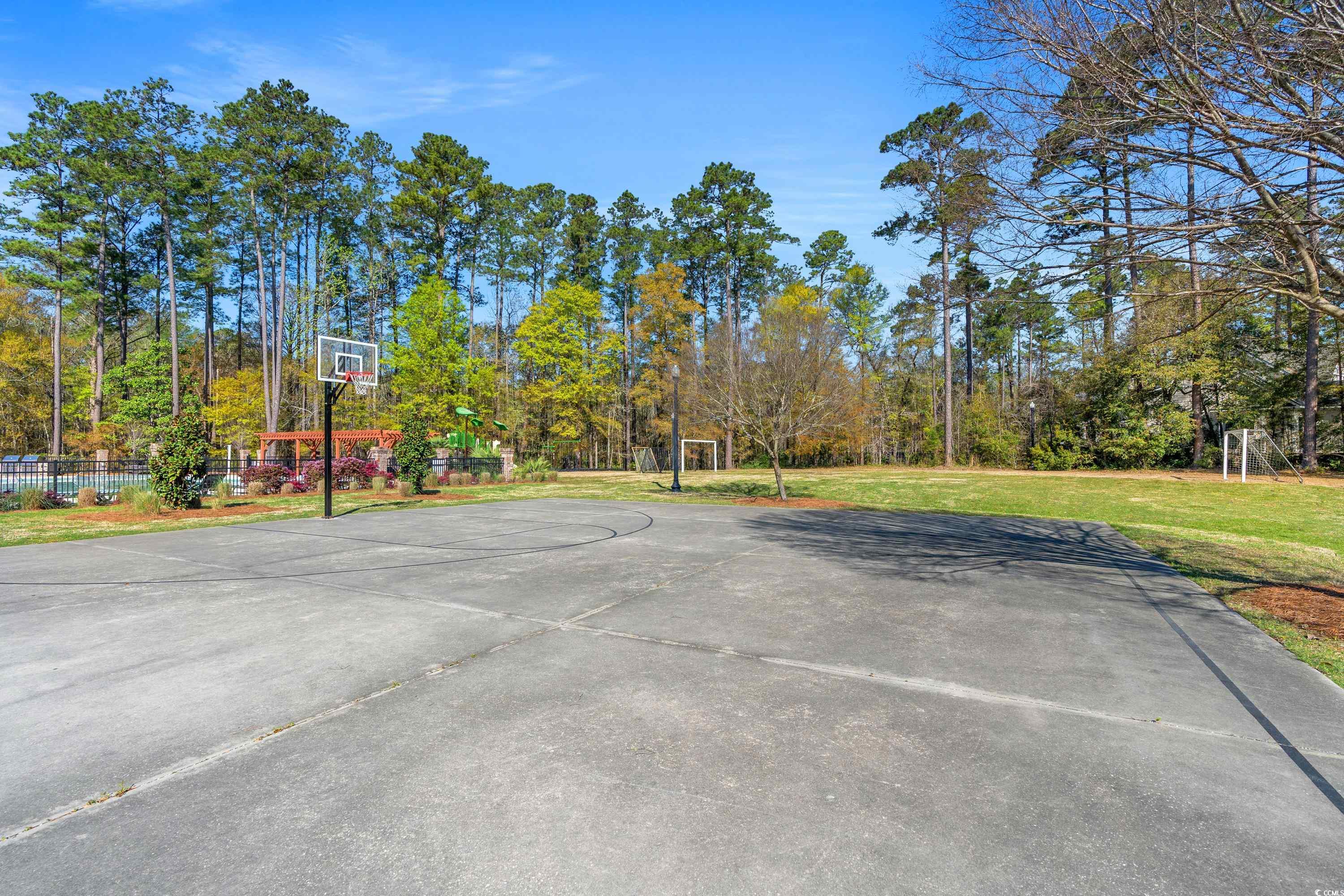 15 Stonington Dr.