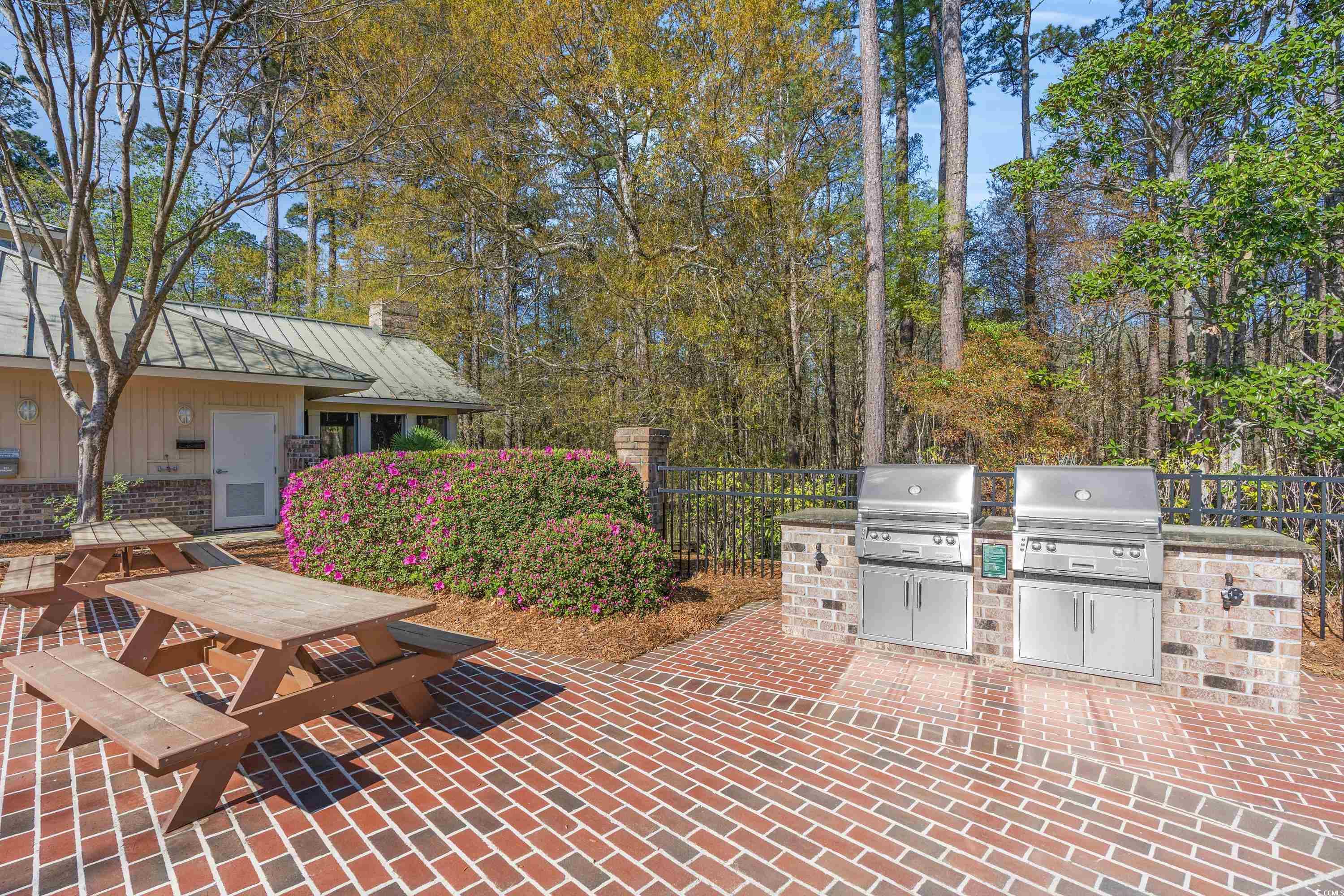 15 Stonington Dr.