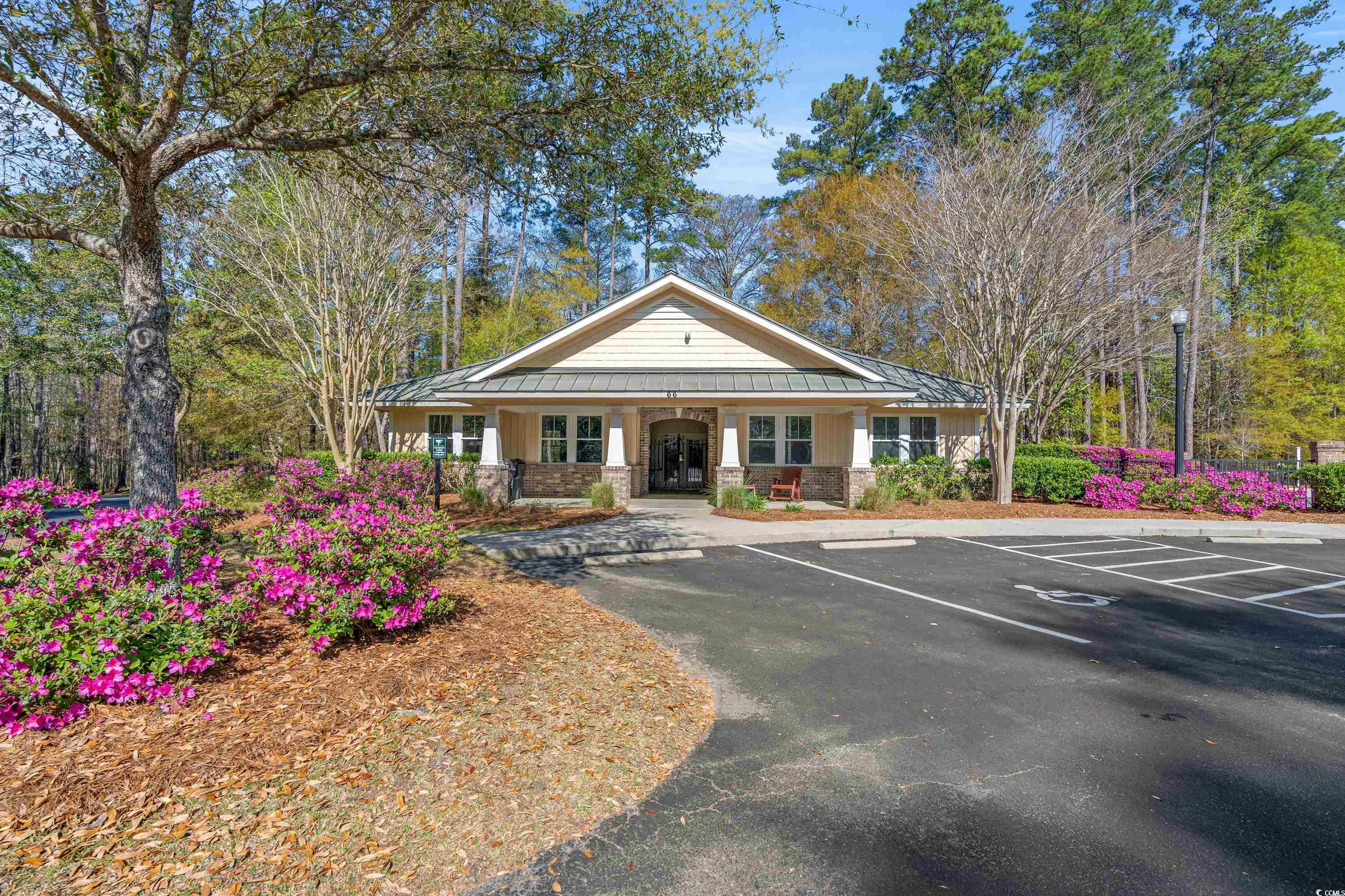 15 Stonington Dr.