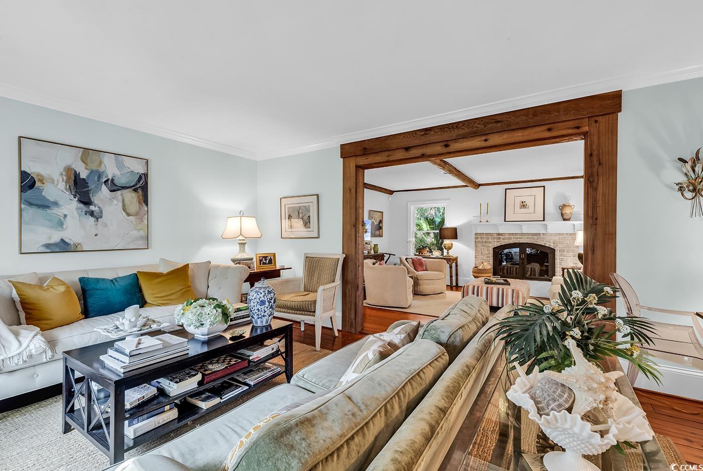 435 Lakeshore Dr.