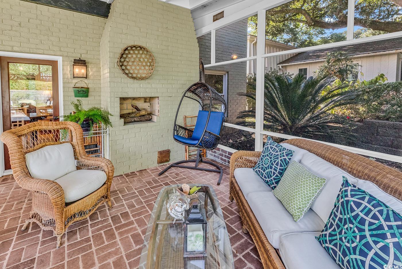435 Lakeshore Dr.