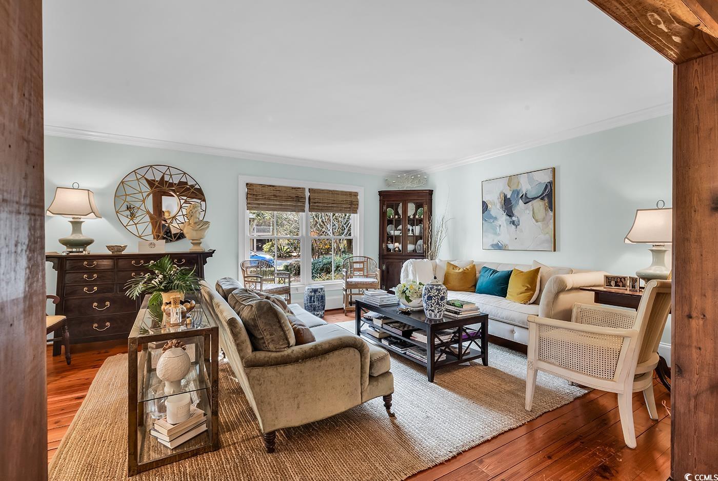 435 Lakeshore Dr.