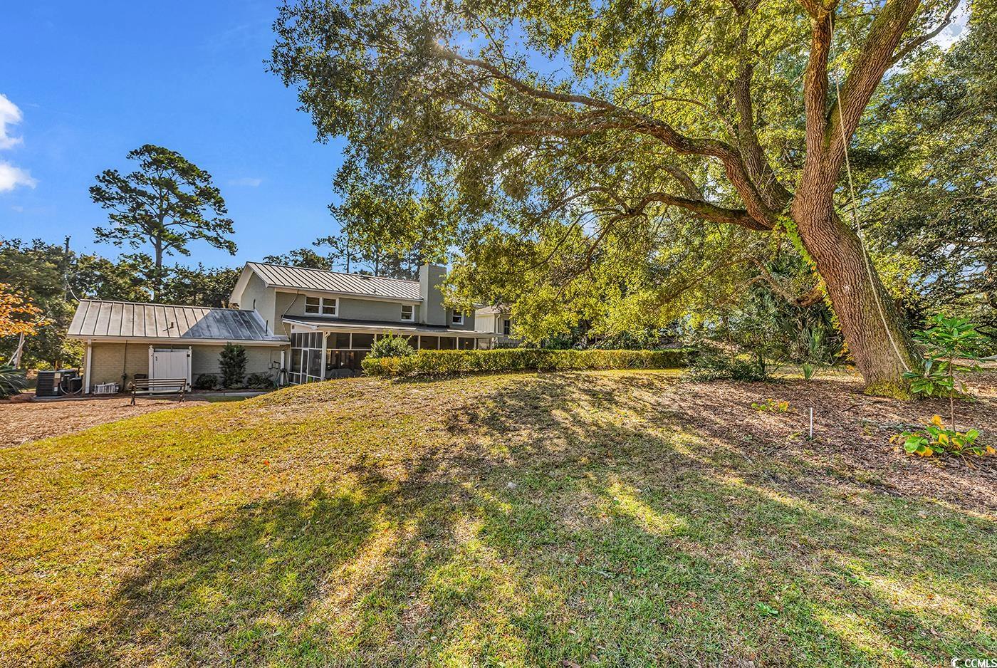 435 Lakeshore Dr.