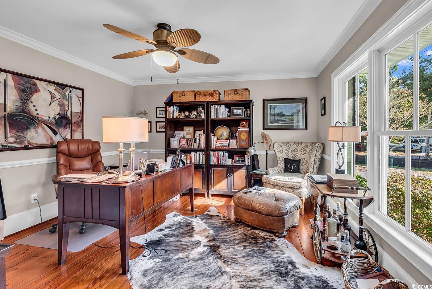 435 Lakeshore Dr.