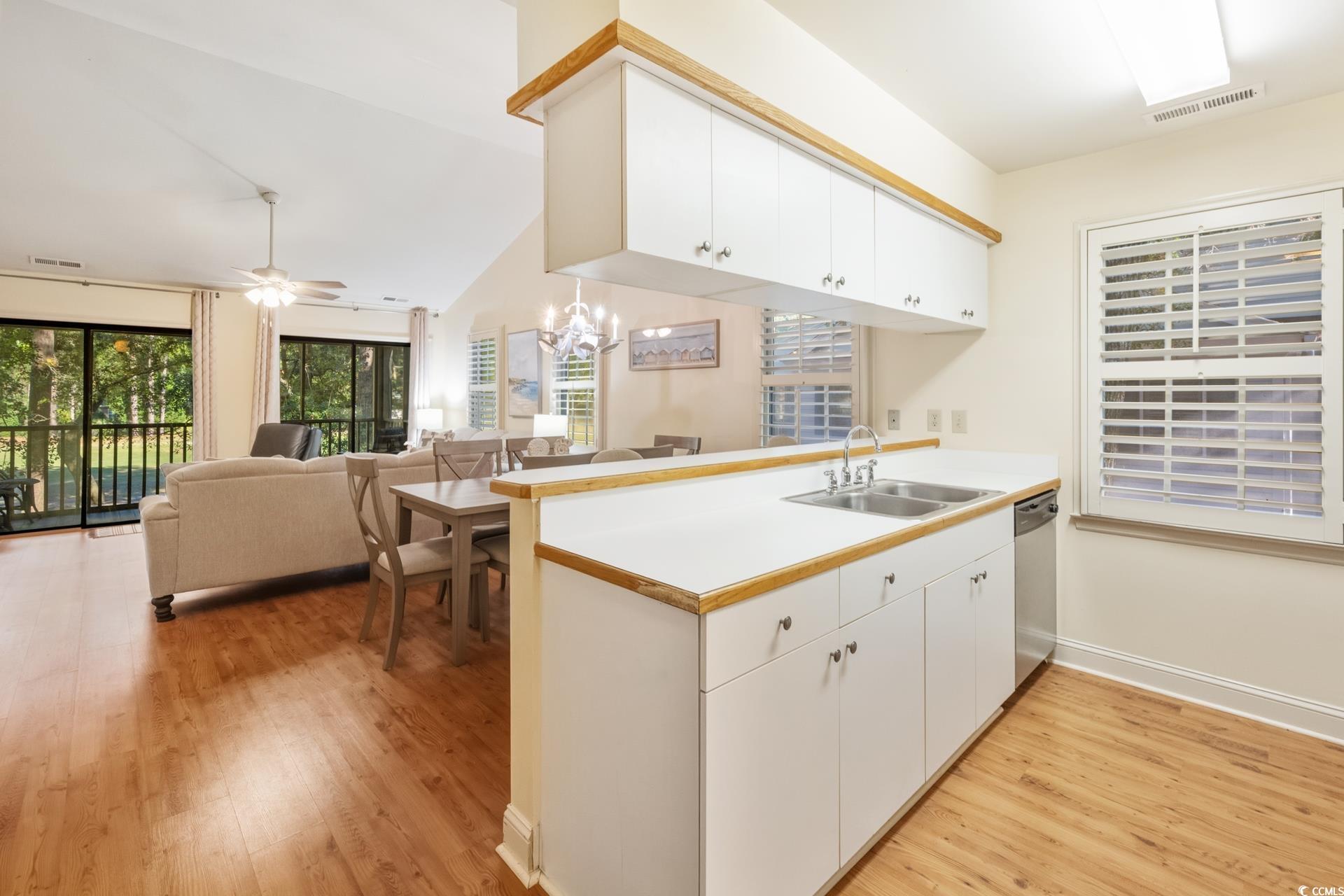 76 Stillwood Dr. Unit: 4