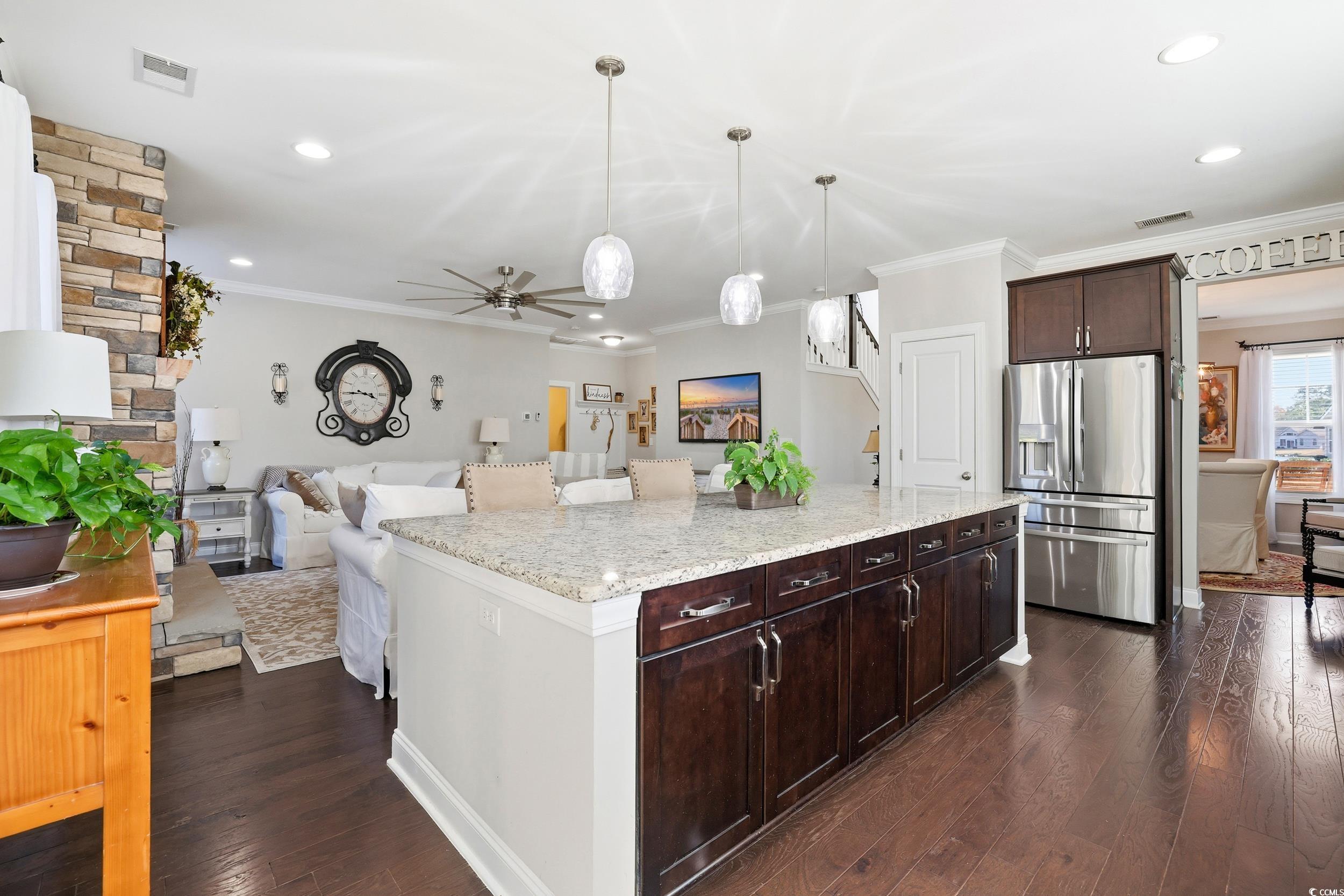 418 Hyacinth Loop