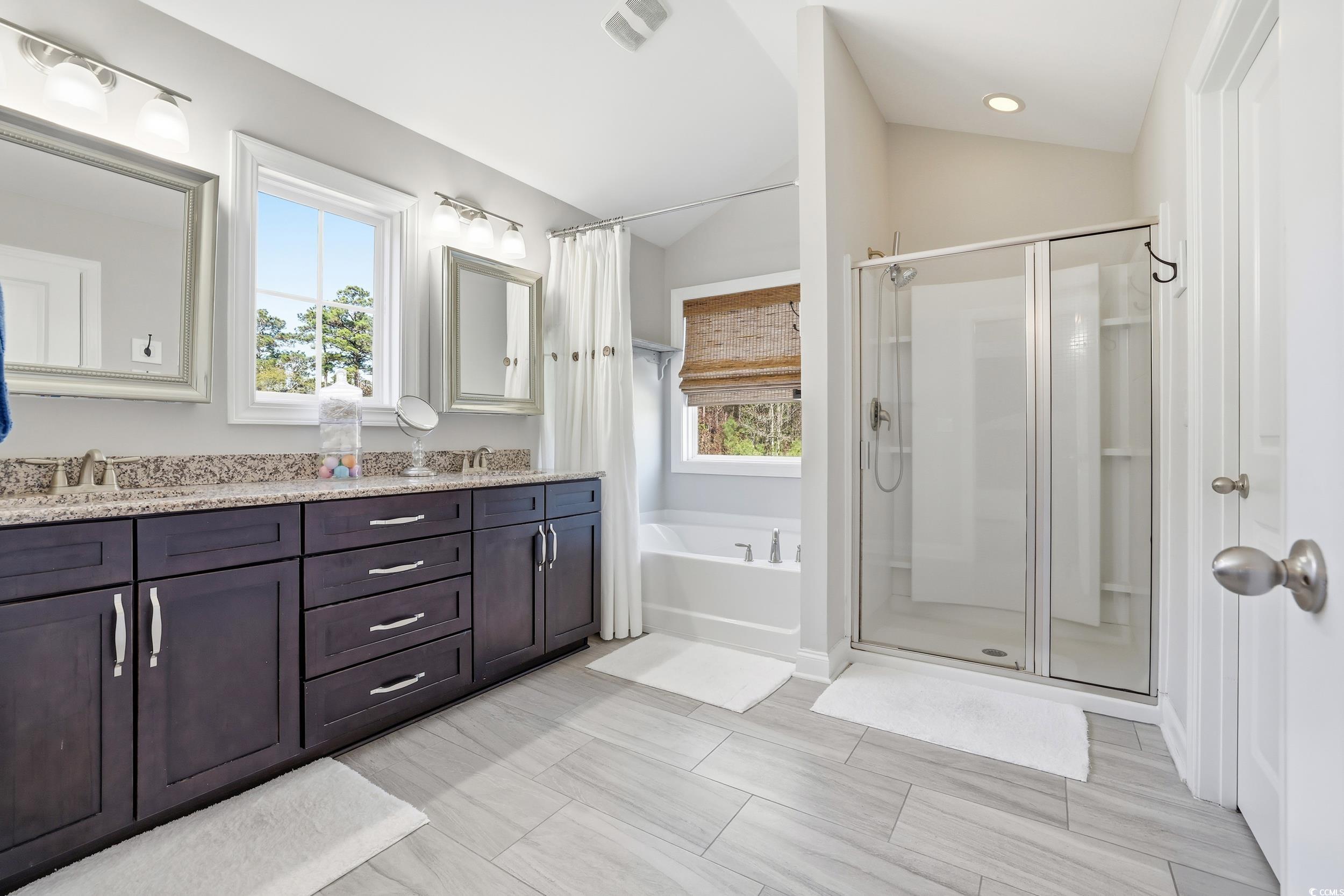 418 Hyacinth Loop