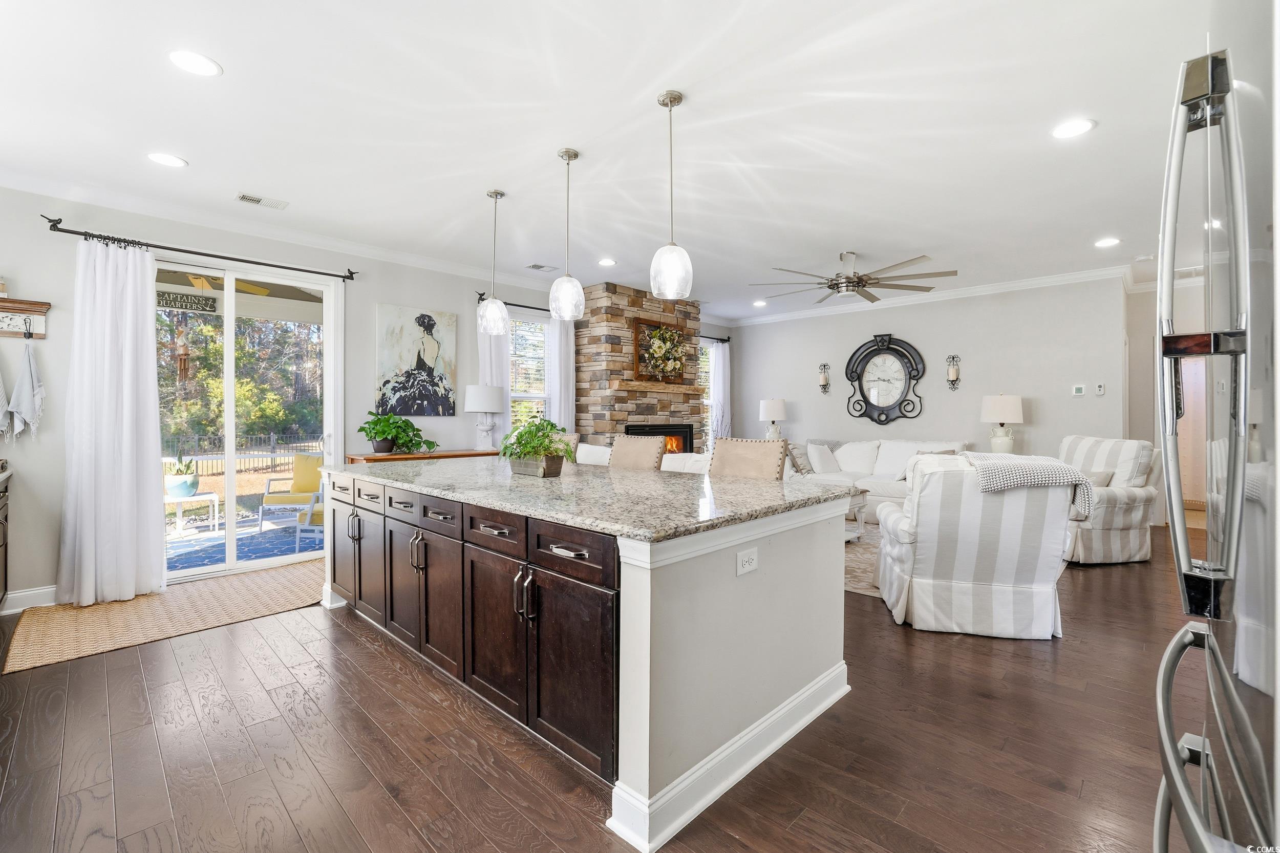 418 Hyacinth Loop