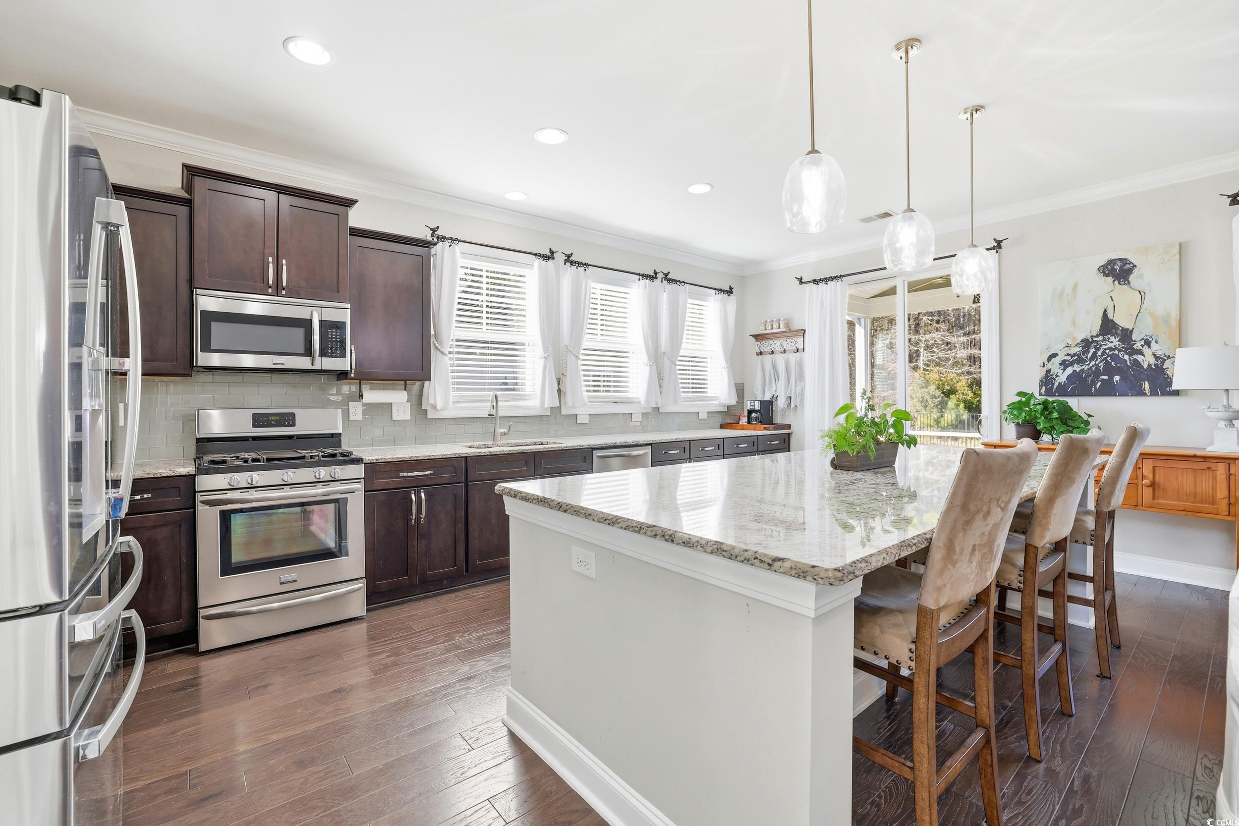 418 Hyacinth Loop