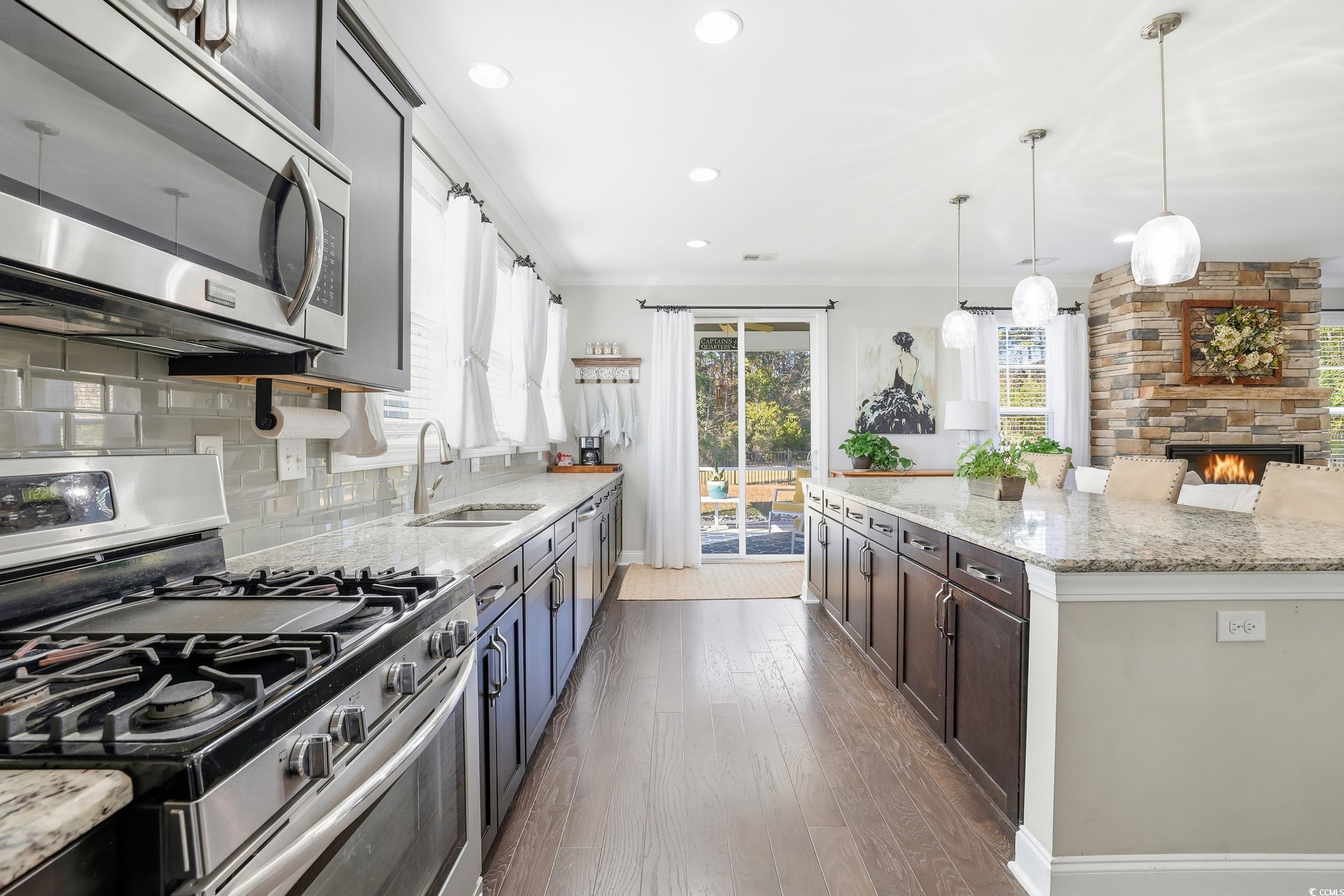 418 Hyacinth Loop