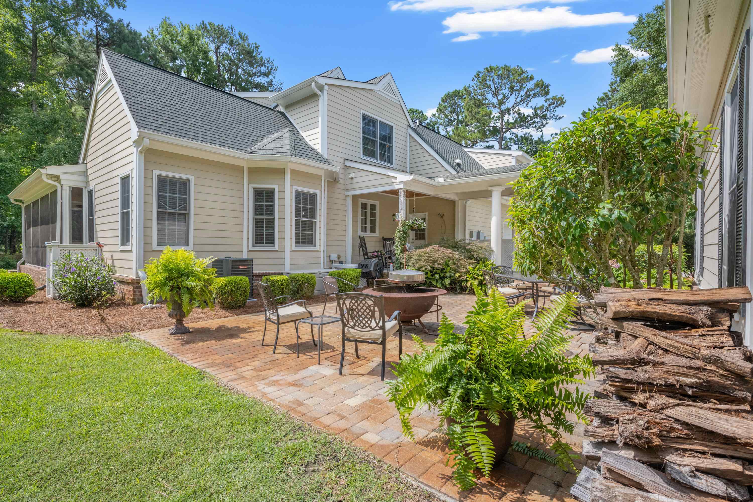 785 River Oak Circle