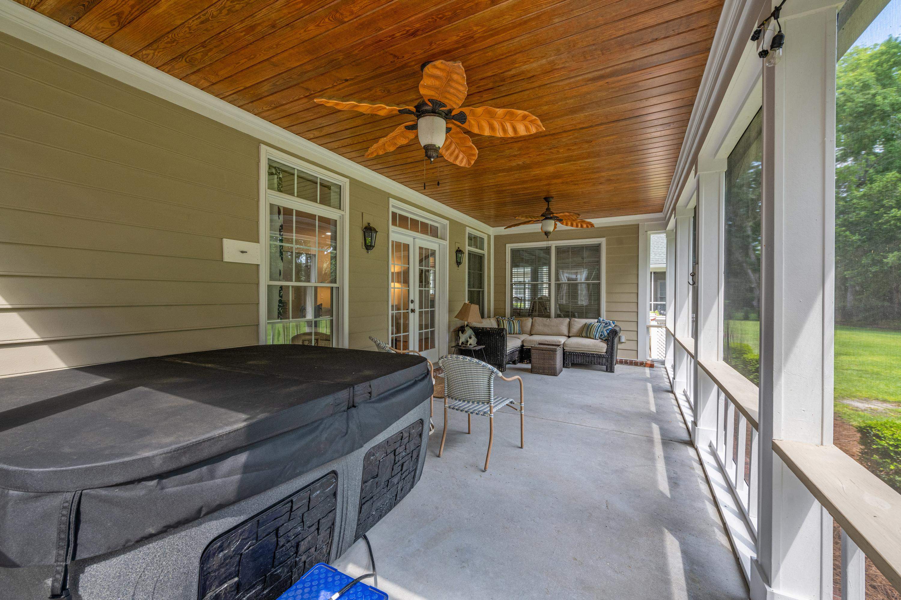 785 River Oak Circle