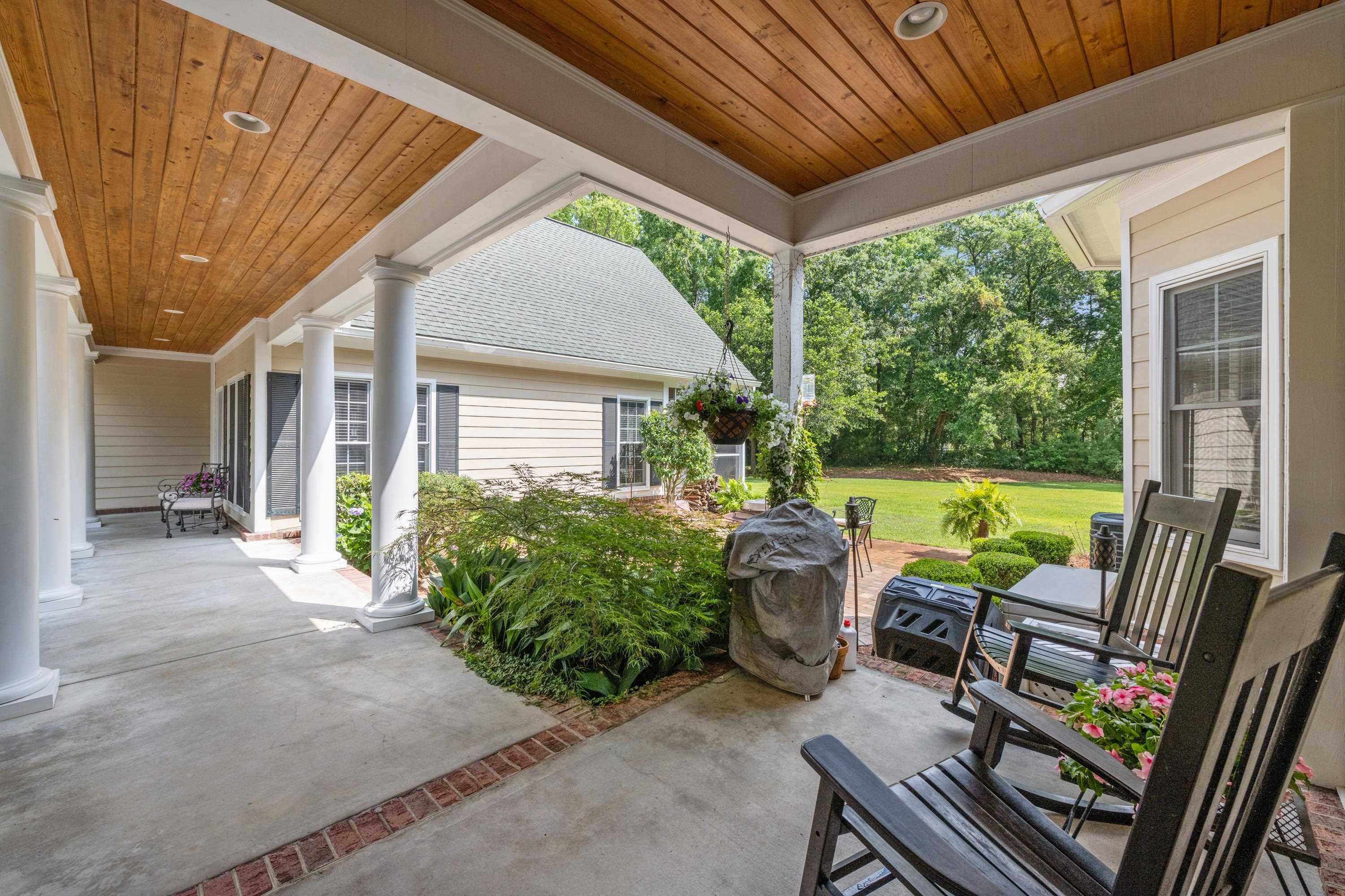 785 River Oak Circle