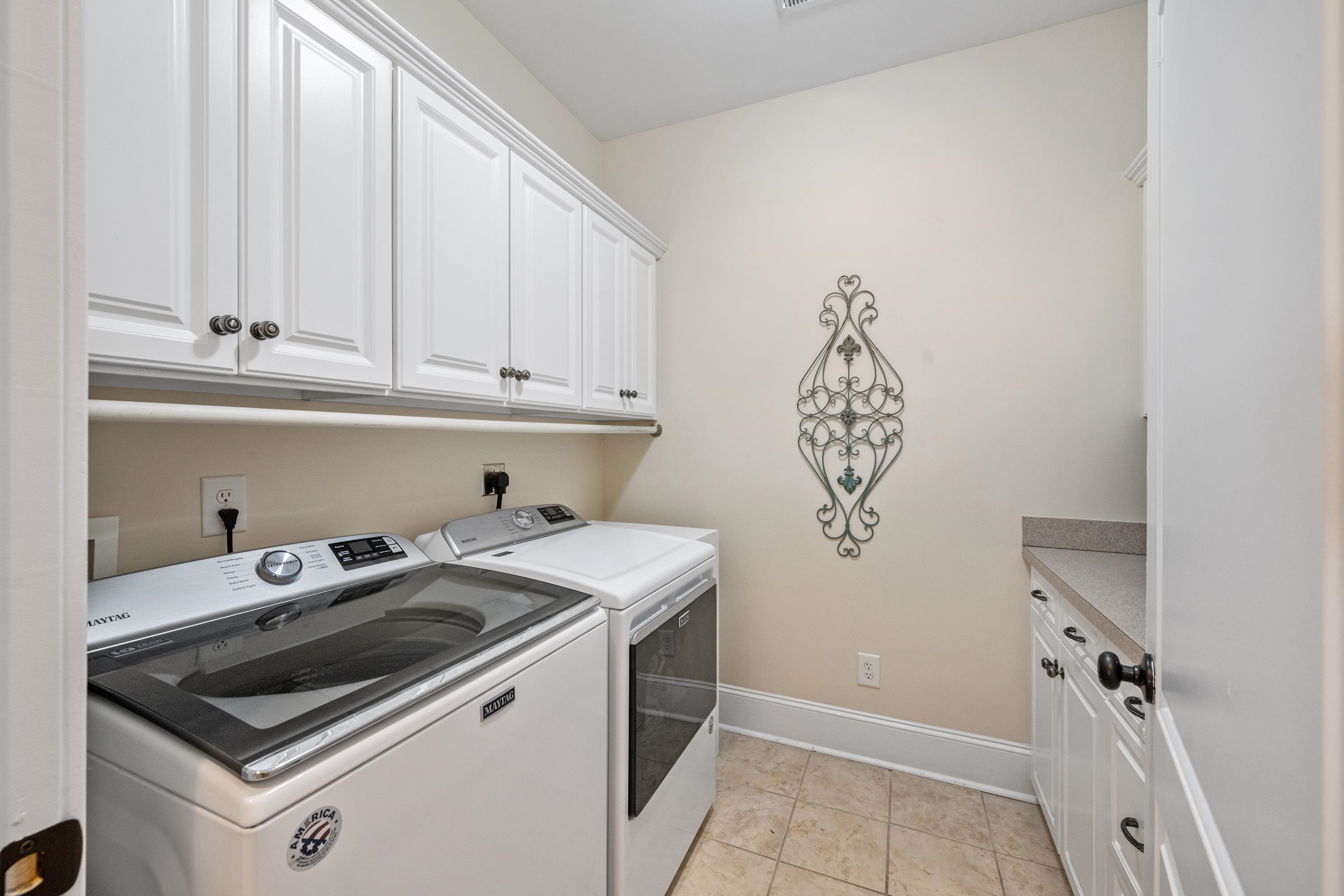 785 River Oak Circle