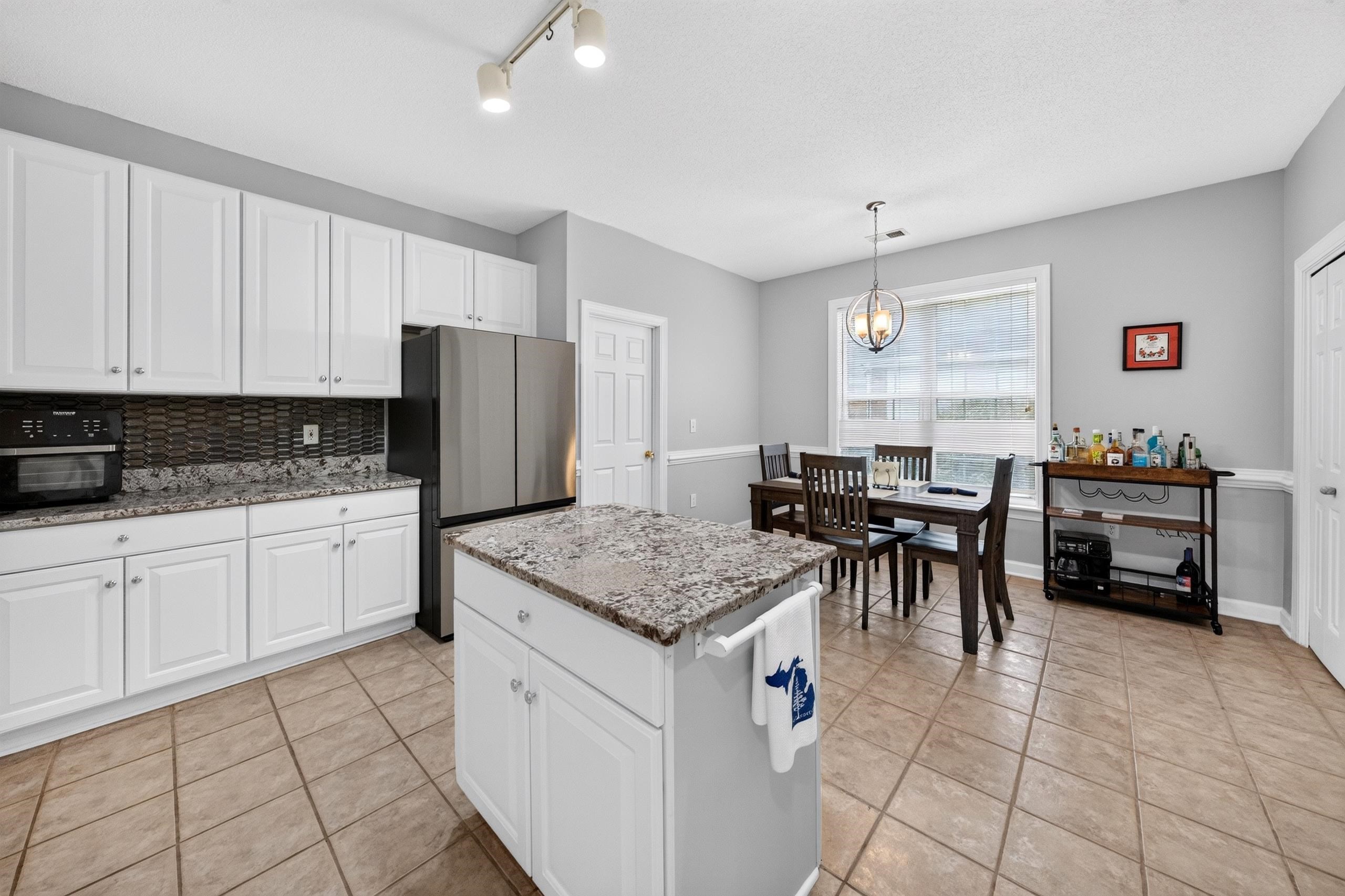 48 Alexander Glennie Dr.