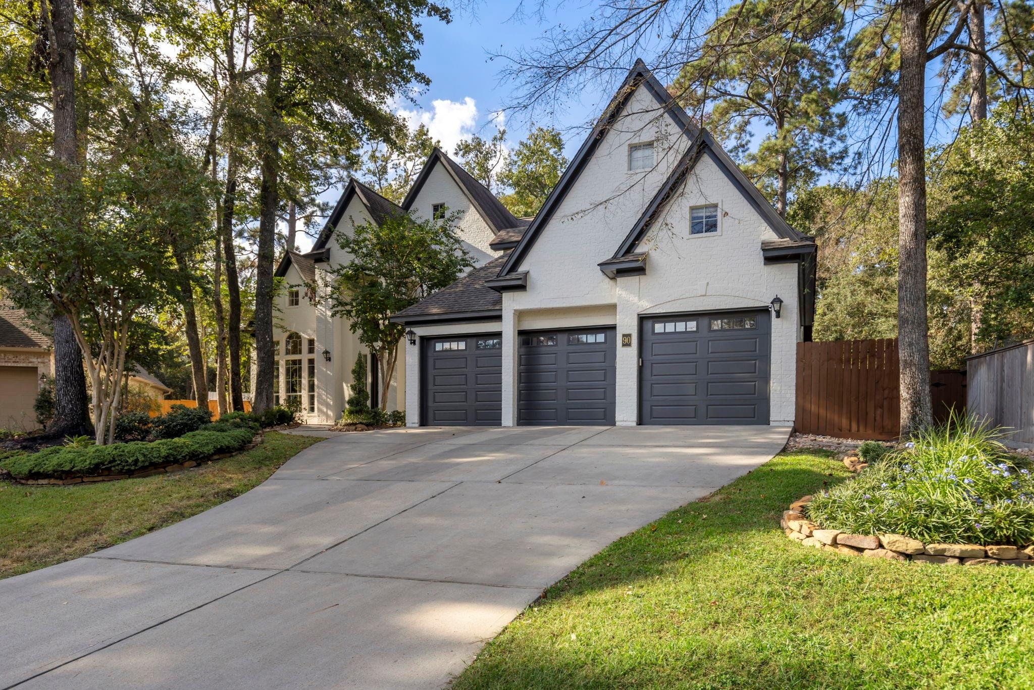 90 W Horizon Ridge Place