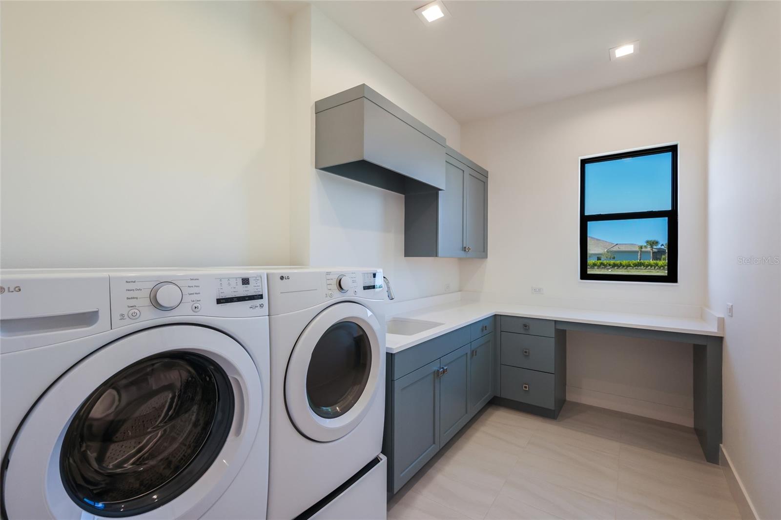 1107 BLUE SHELL LOOP