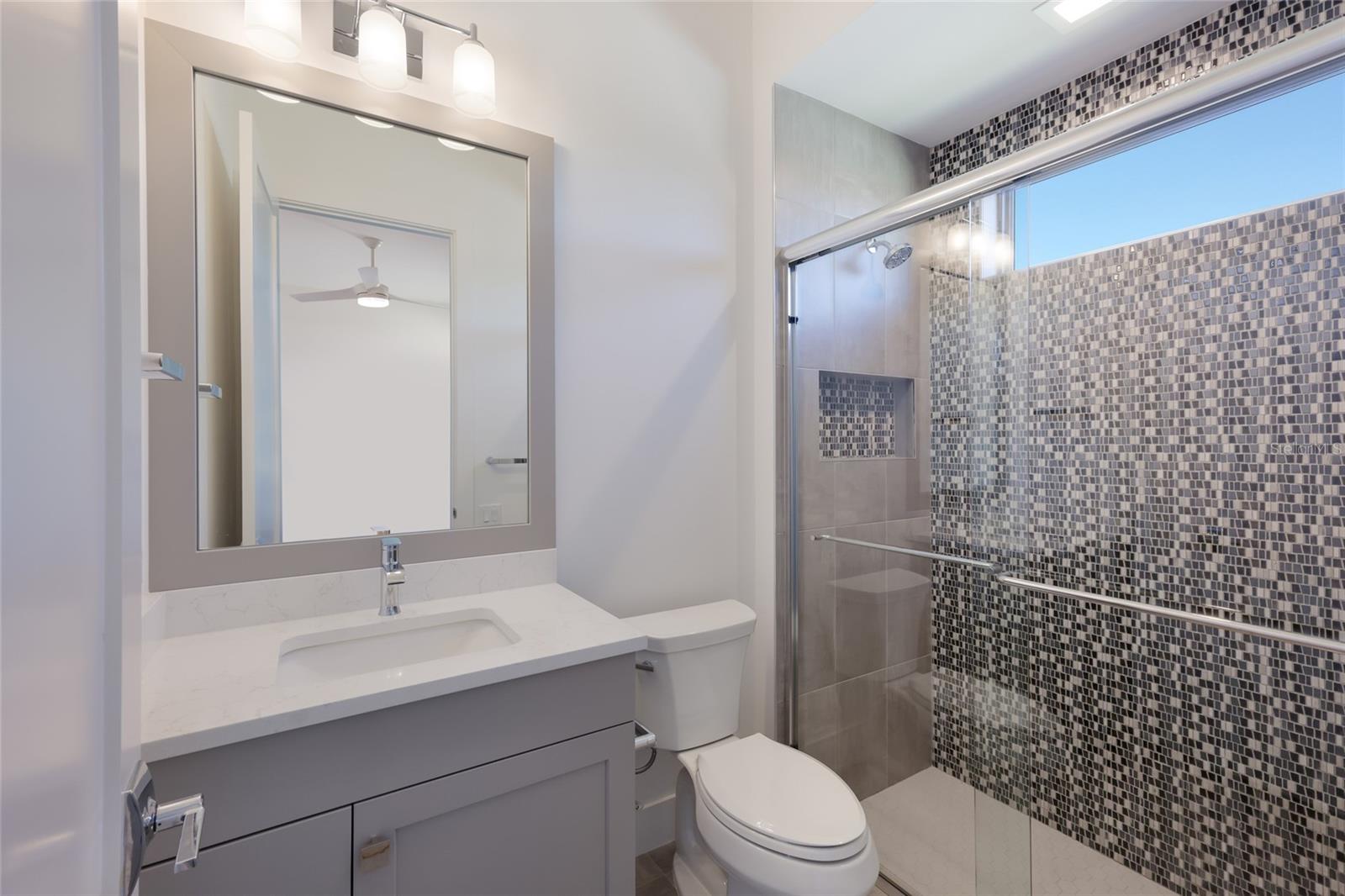 1107 BLUE SHELL LOOP