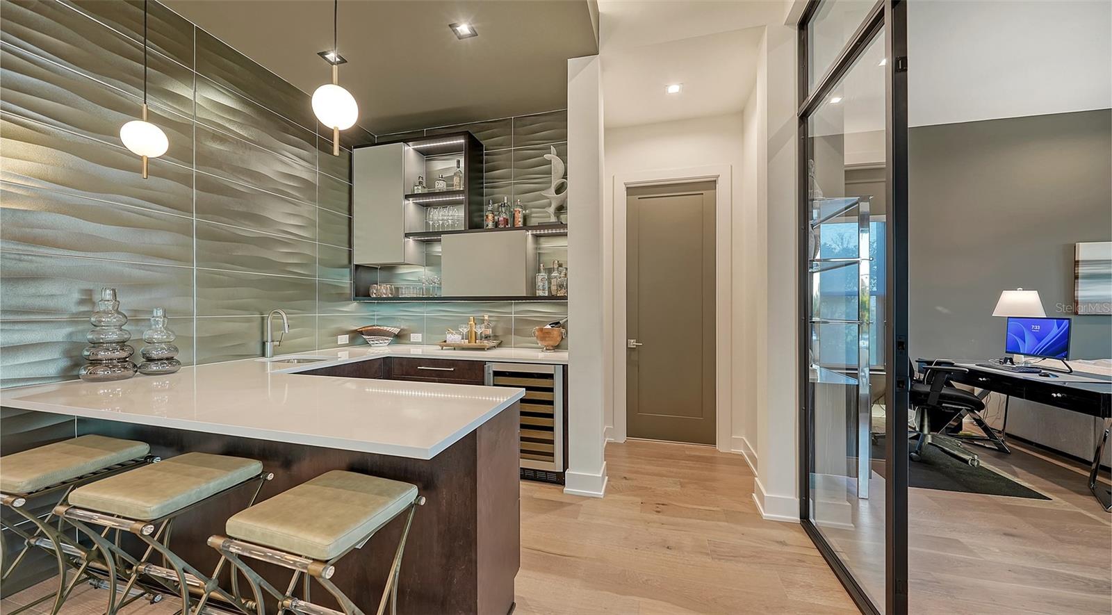 1210 BLUE SHELL LOOP