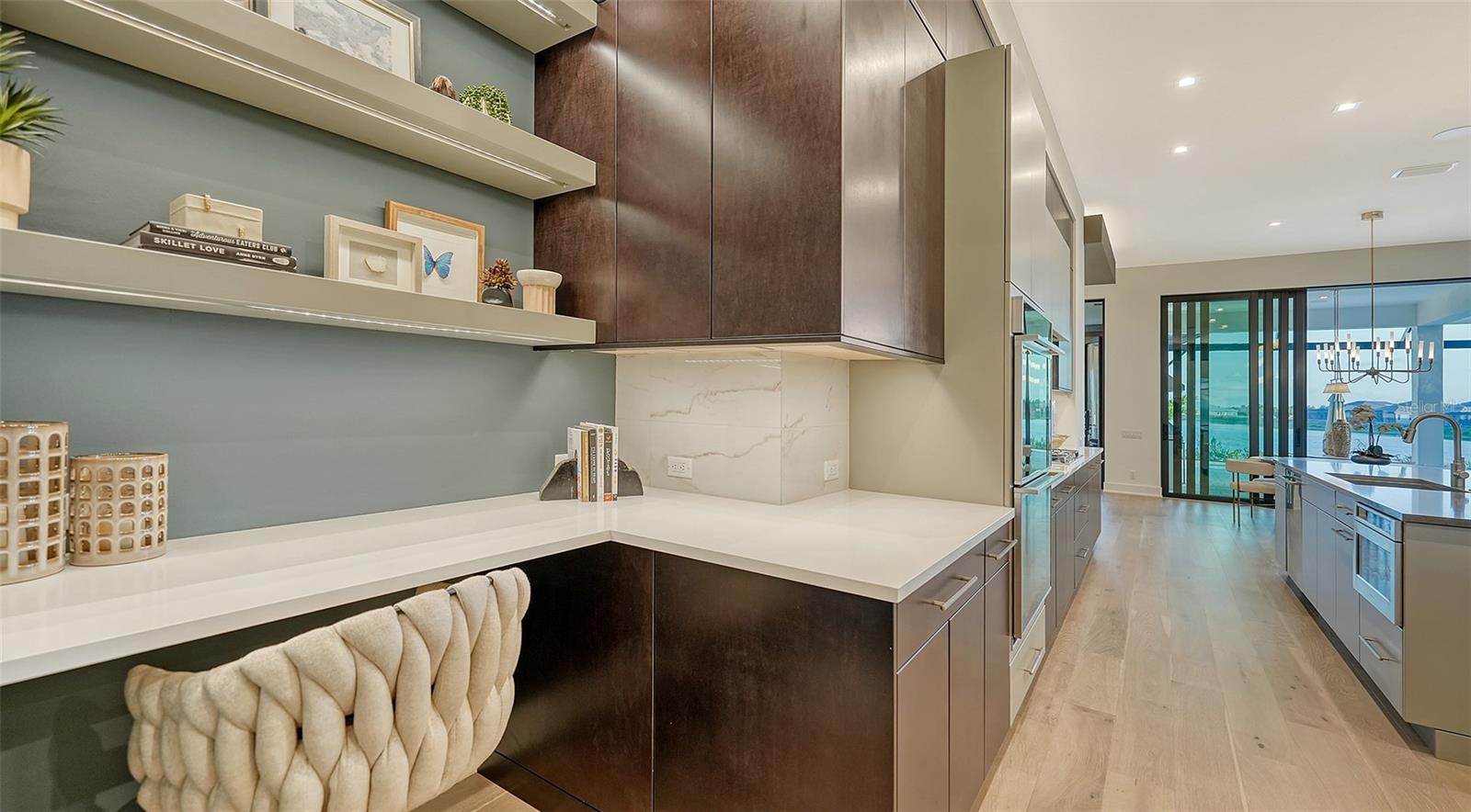 1210 BLUE SHELL LOOP