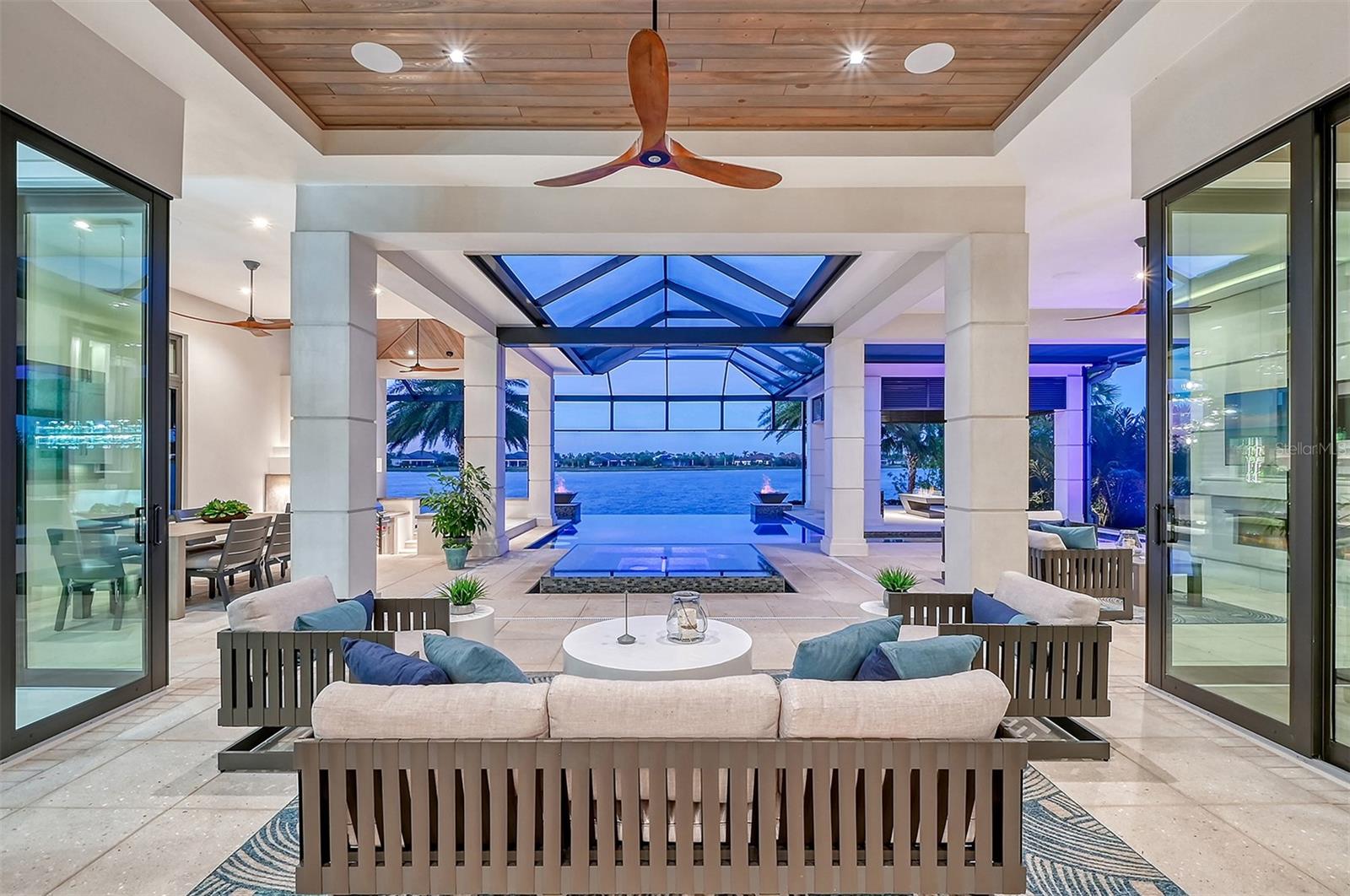 14733 COMO CIR