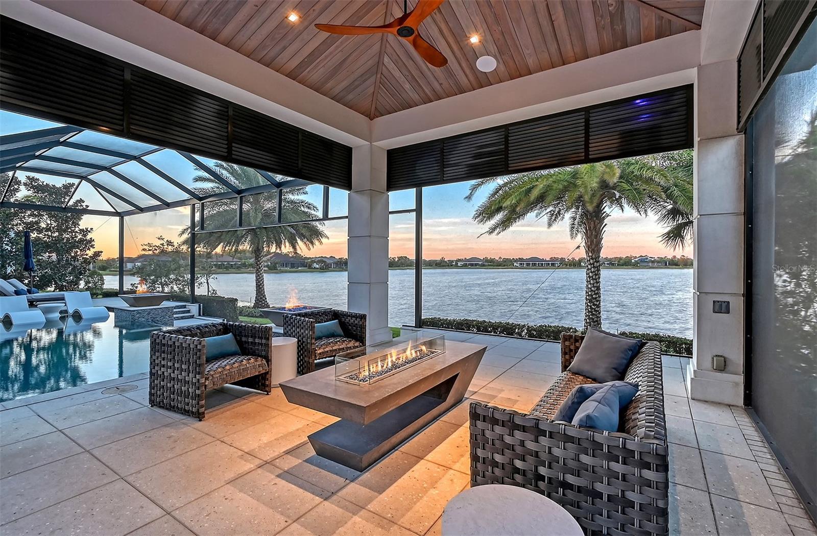 14733 COMO CIR