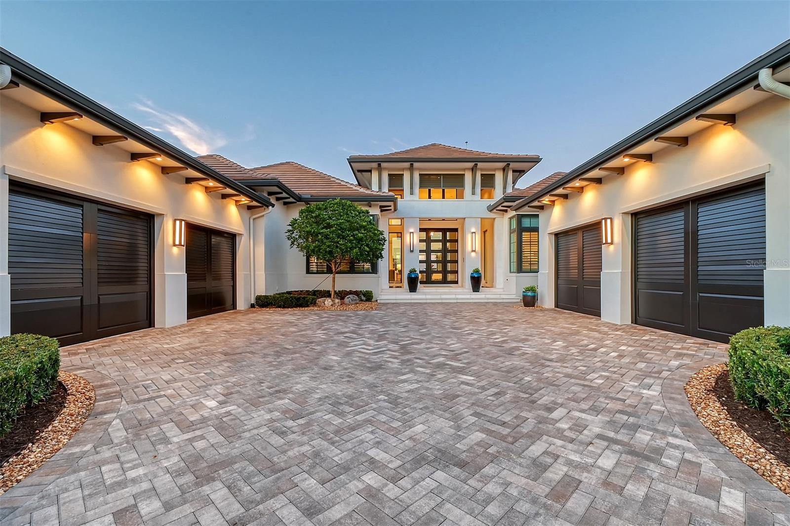 14733 COMO CIR