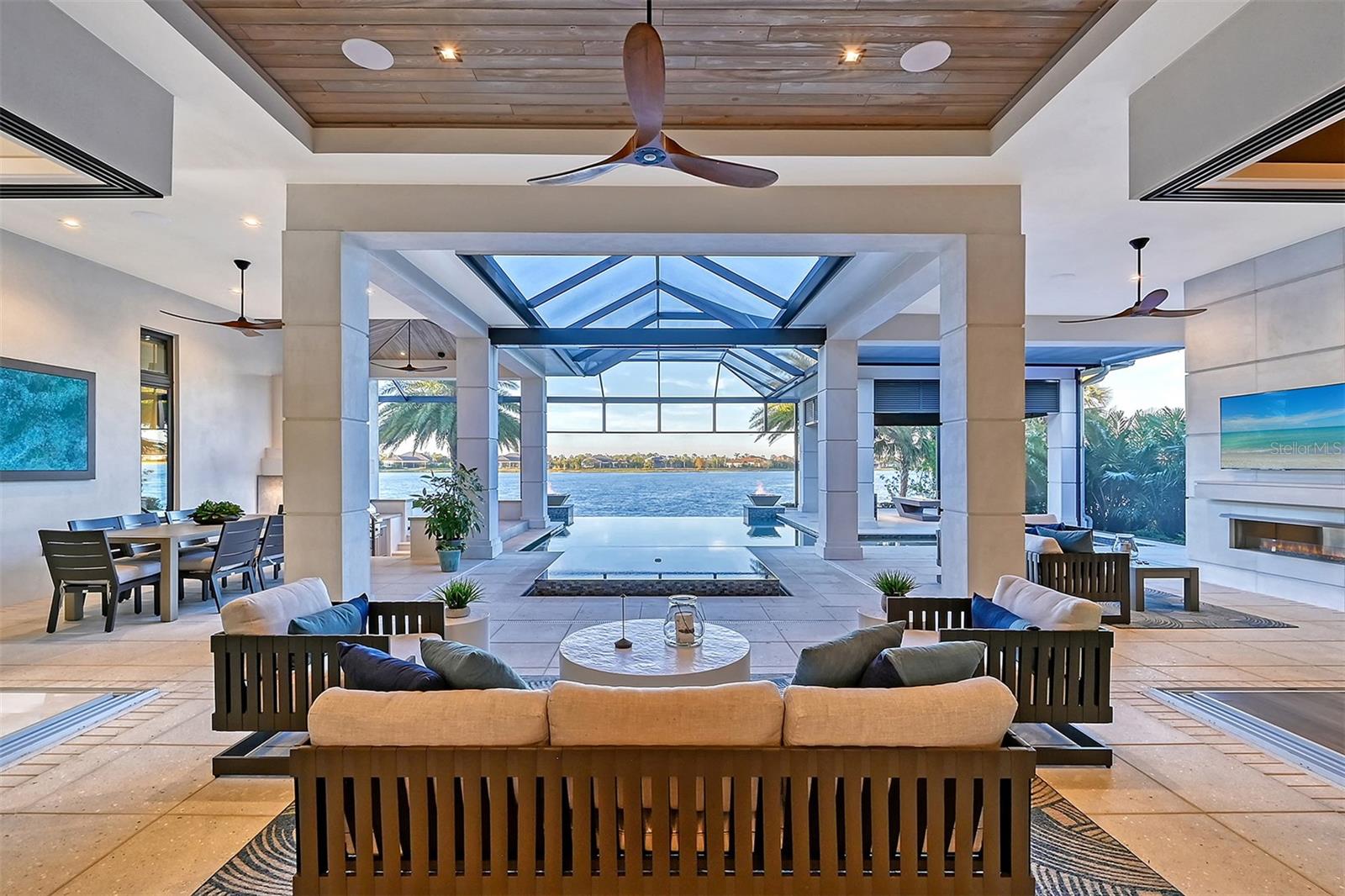 14733 COMO CIR