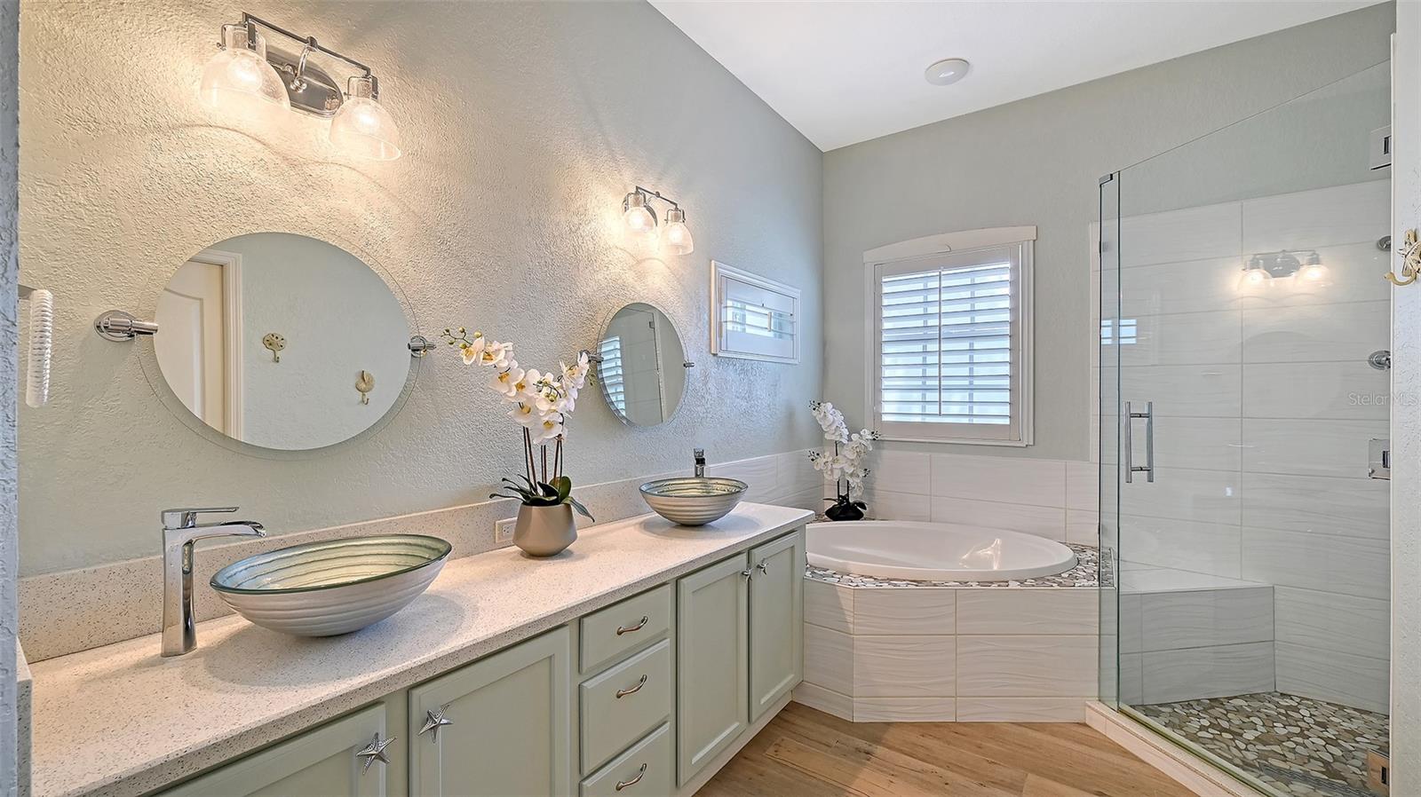 7527 CAMDEN HARBOUR DR