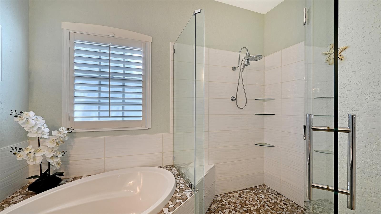 7527 CAMDEN HARBOUR DR