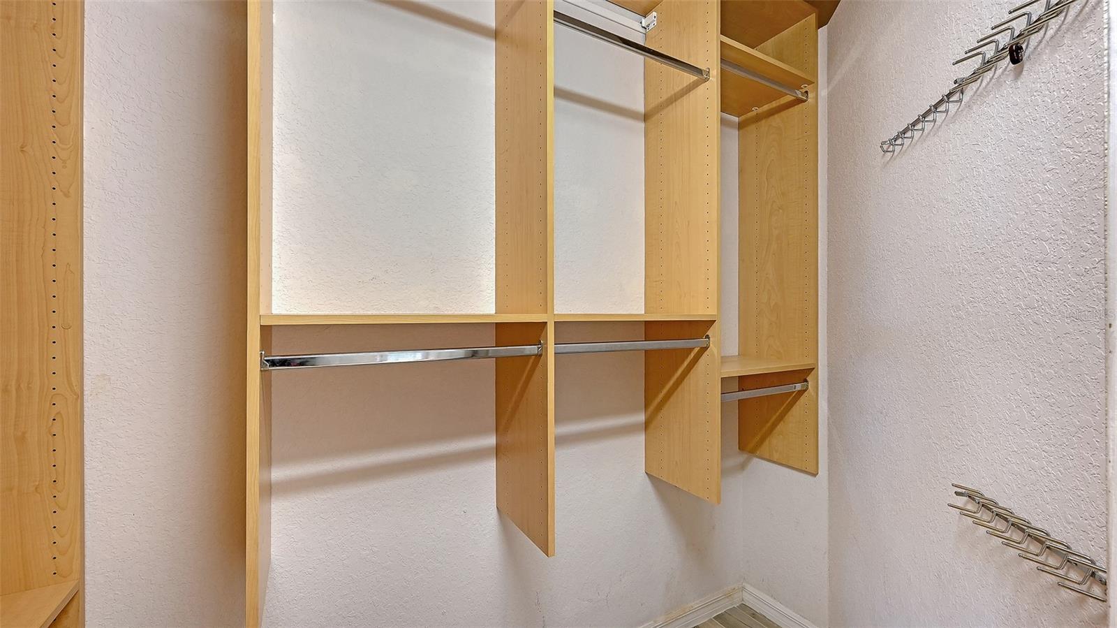 7527 CAMDEN HARBOUR DR