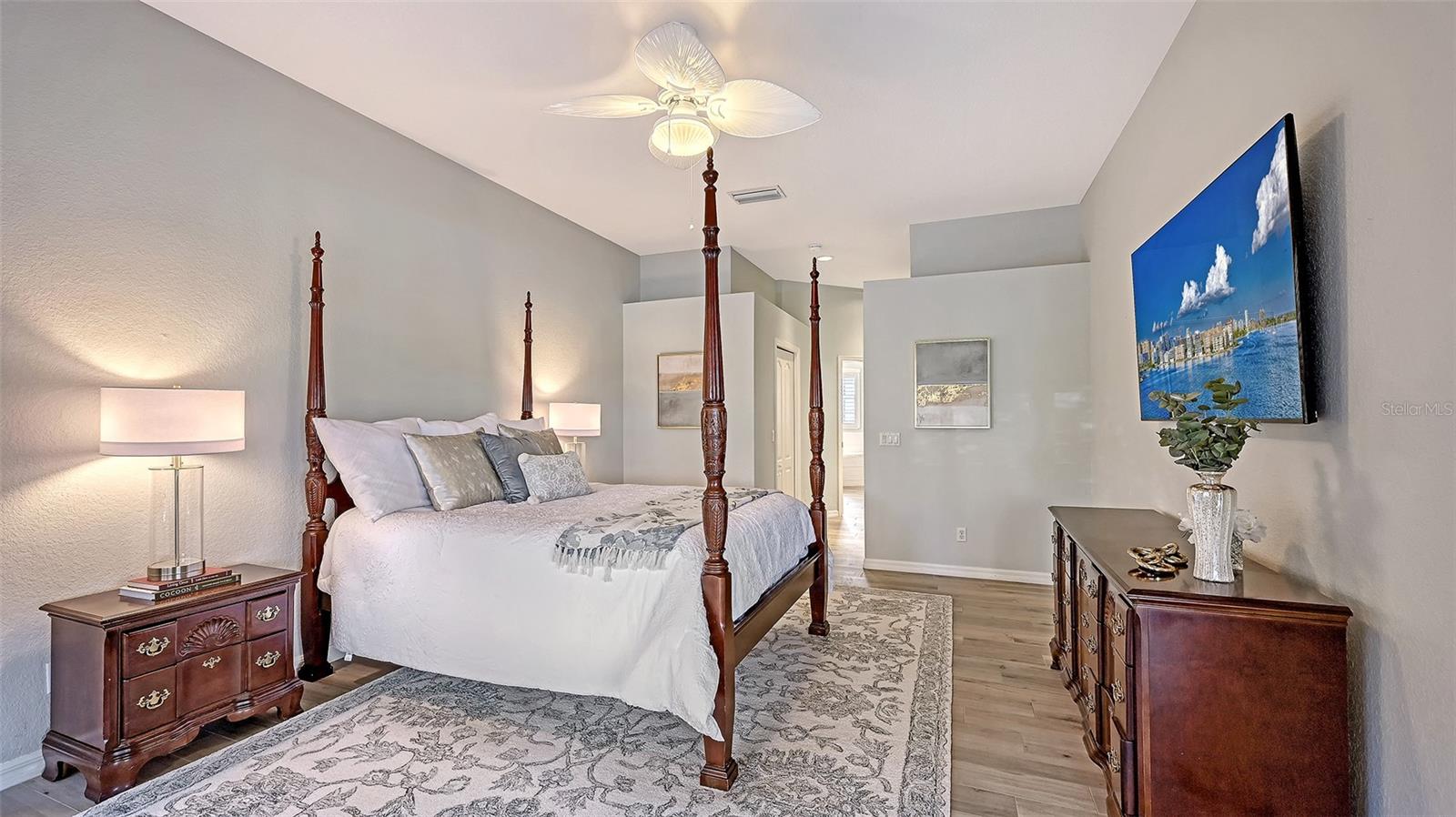 7527 CAMDEN HARBOUR DR