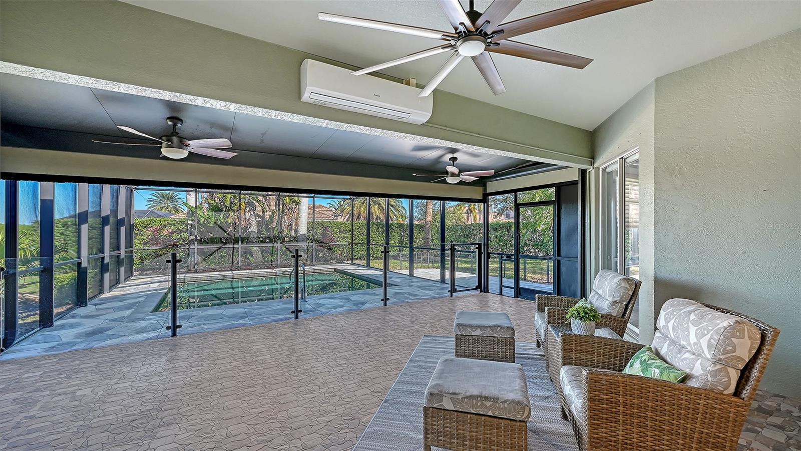 7527 CAMDEN HARBOUR DR