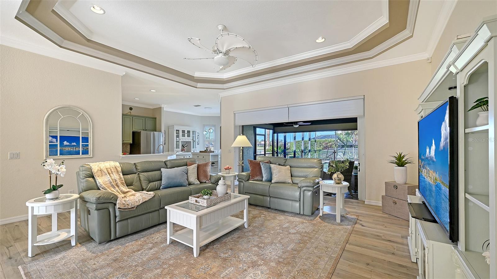 7527 CAMDEN HARBOUR DR