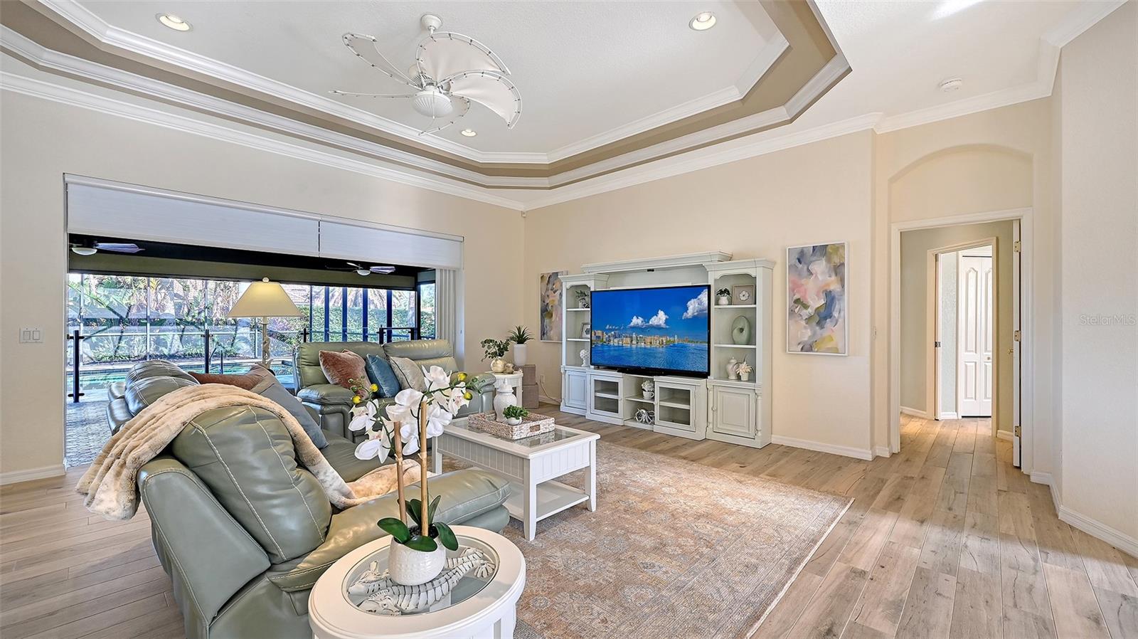 7527 CAMDEN HARBOUR DR