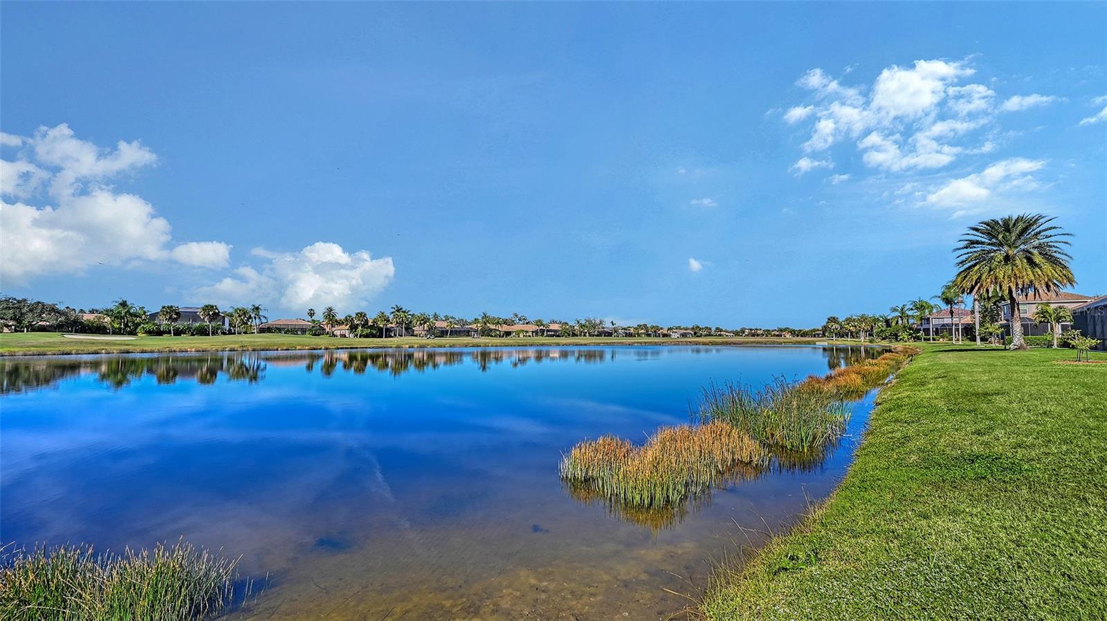 7527 CAMDEN HARBOUR DR