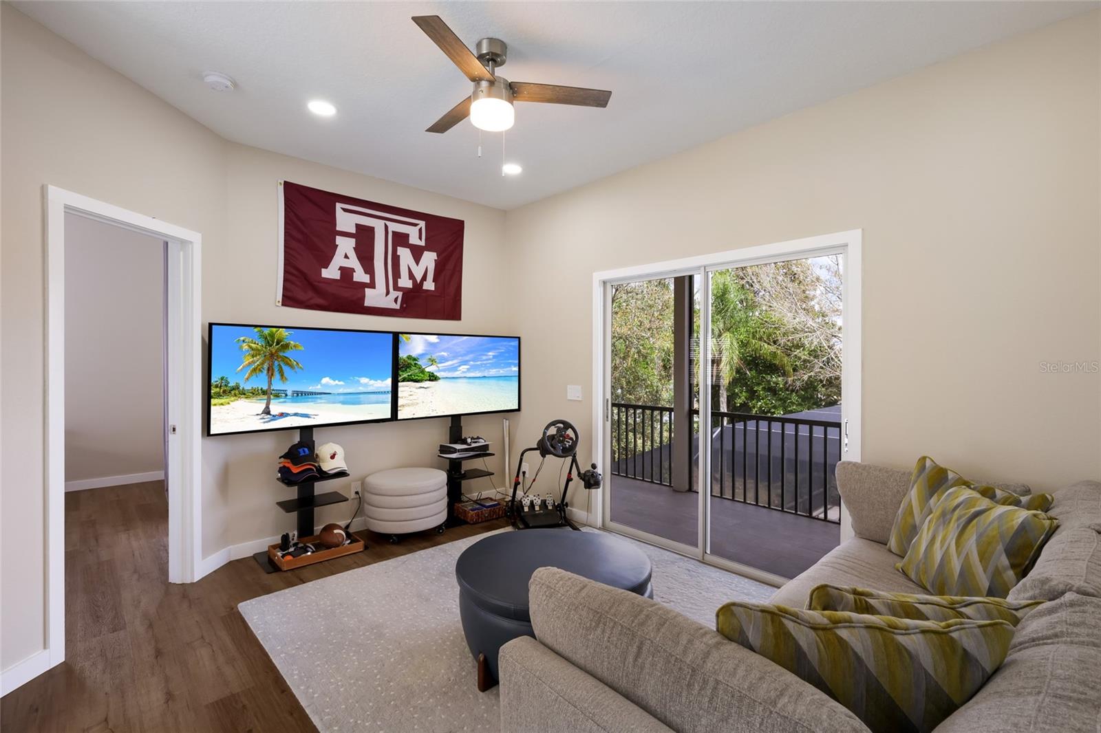 8009 ROYAL BIRKDALE CIR