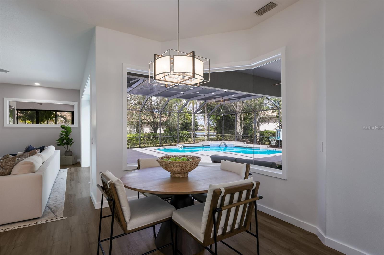 8009 ROYAL BIRKDALE CIR