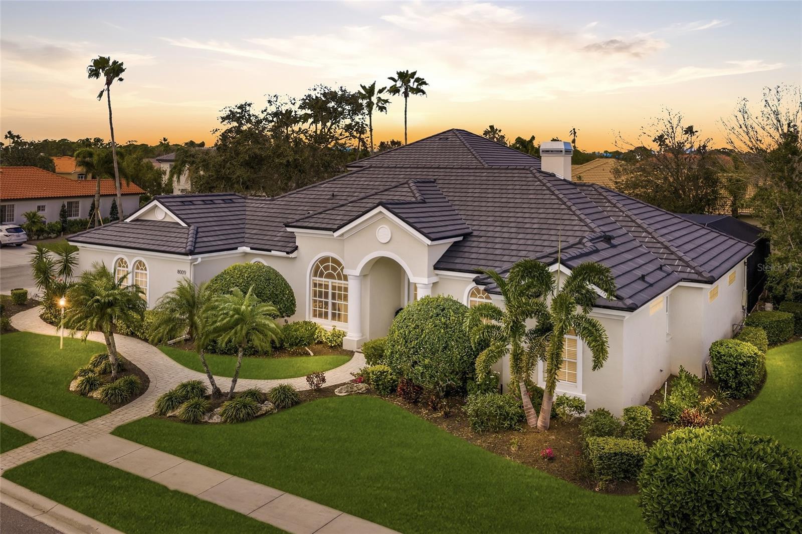 8009 ROYAL BIRKDALE CIR