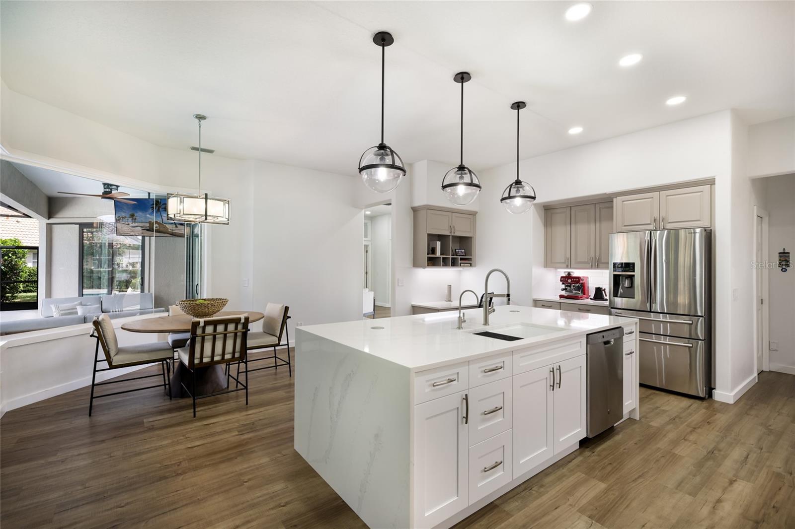 8009 ROYAL BIRKDALE CIR