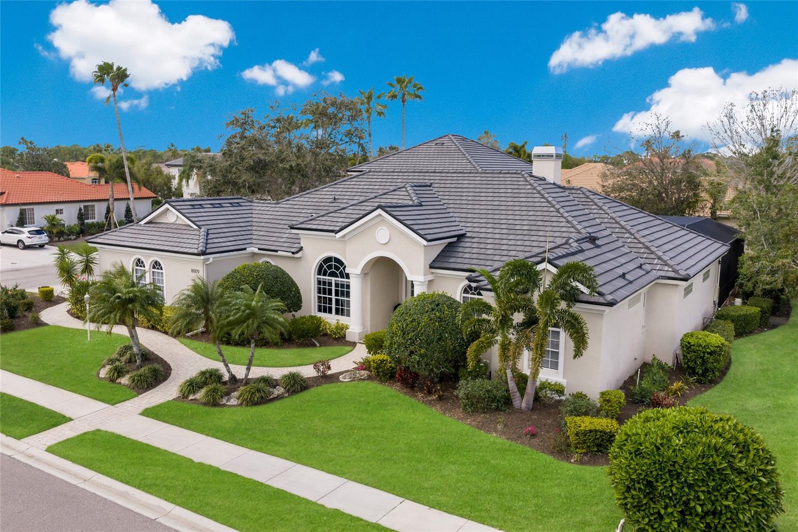 8009 ROYAL BIRKDALE CIR