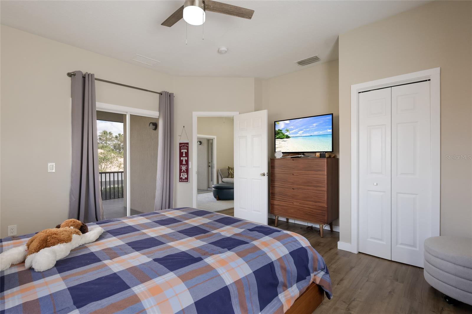 8009 ROYAL BIRKDALE CIR