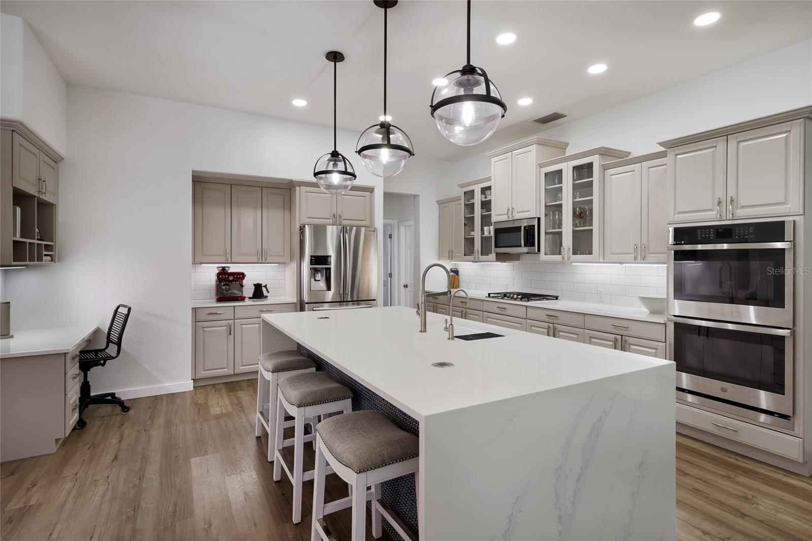 8009 ROYAL BIRKDALE CIR