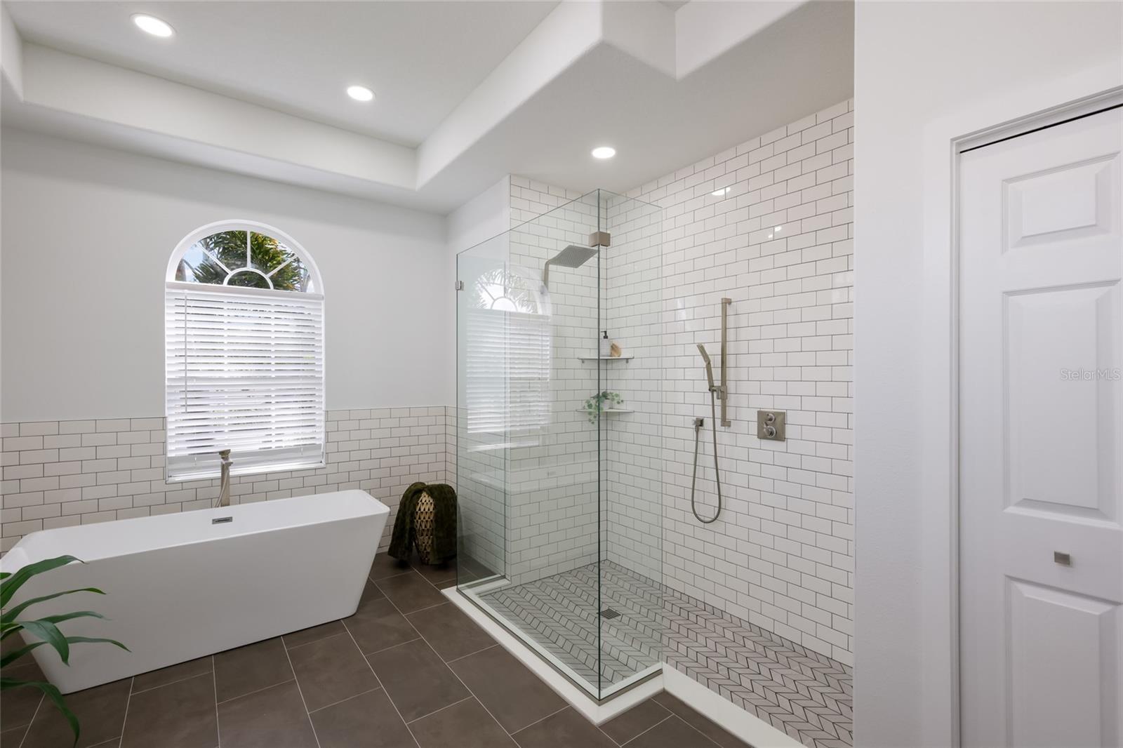 8009 ROYAL BIRKDALE CIR