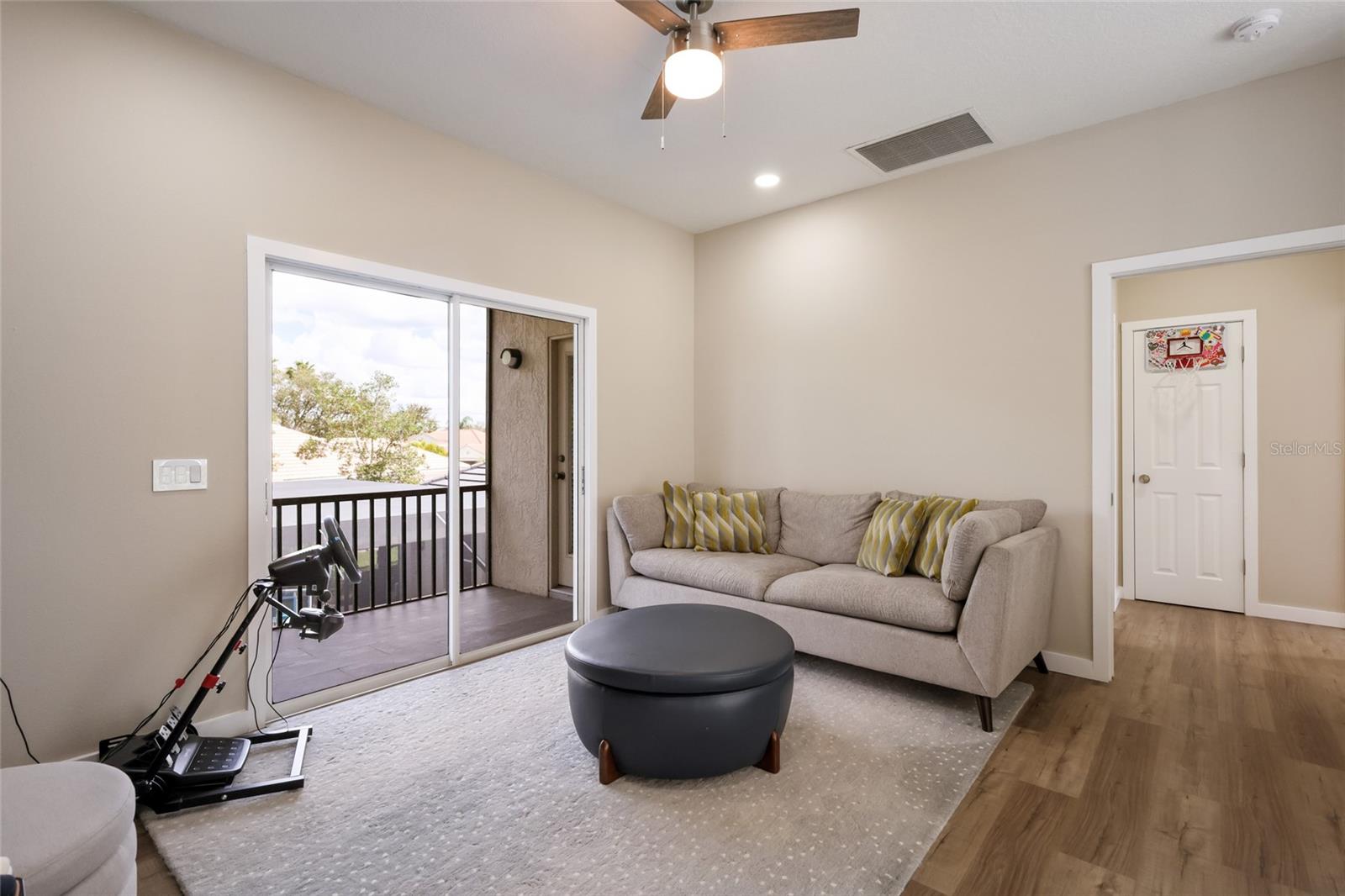 8009 ROYAL BIRKDALE CIR