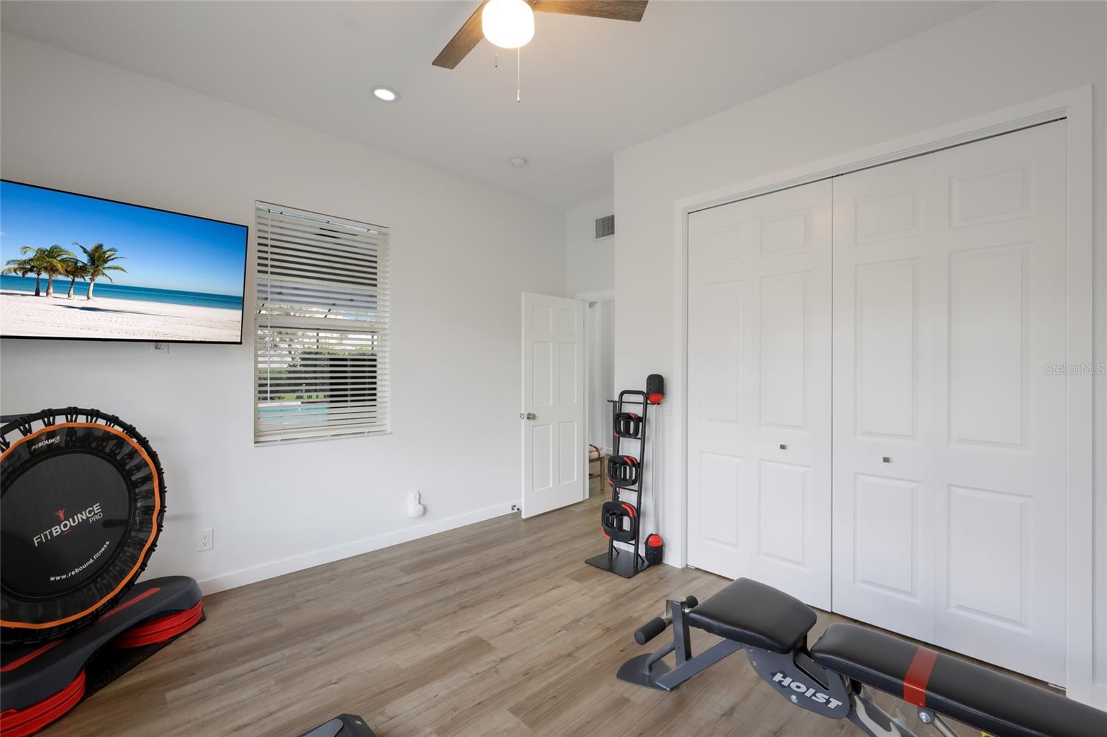 8009 ROYAL BIRKDALE CIR