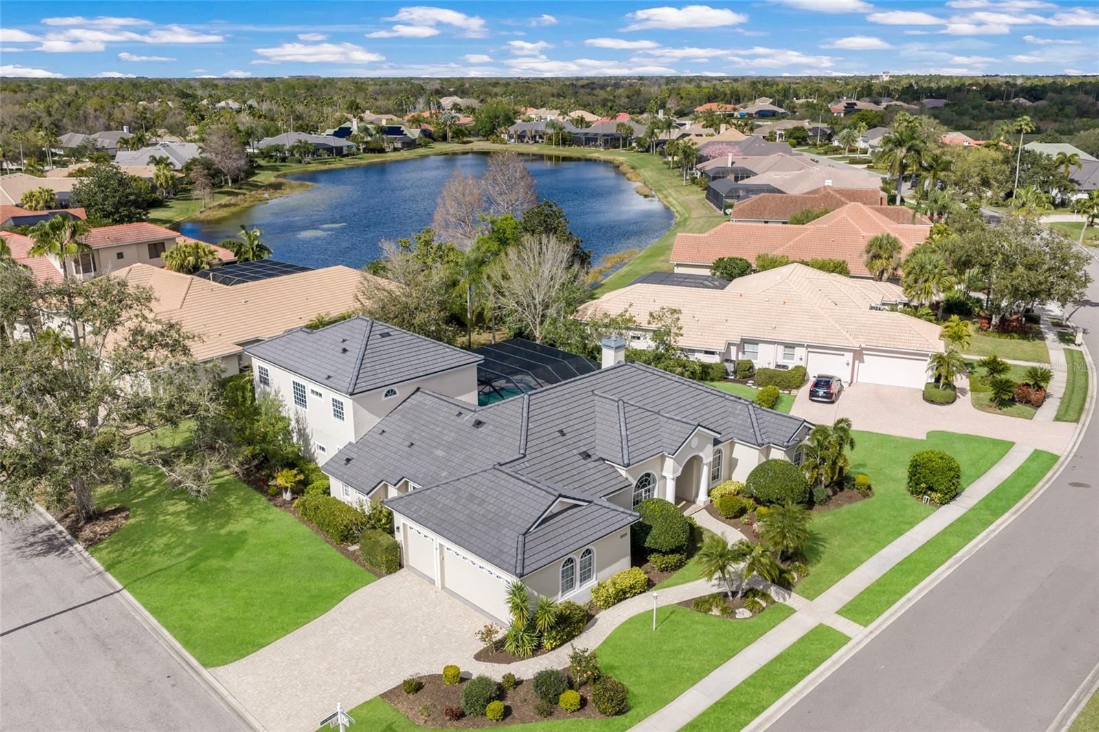 8009 ROYAL BIRKDALE CIR