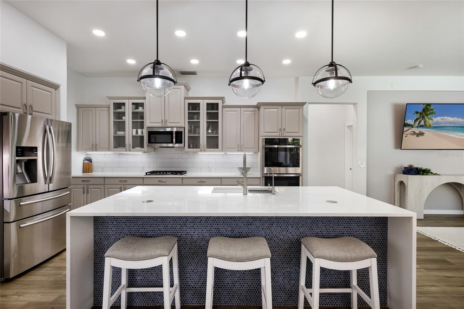 8009 ROYAL BIRKDALE CIR