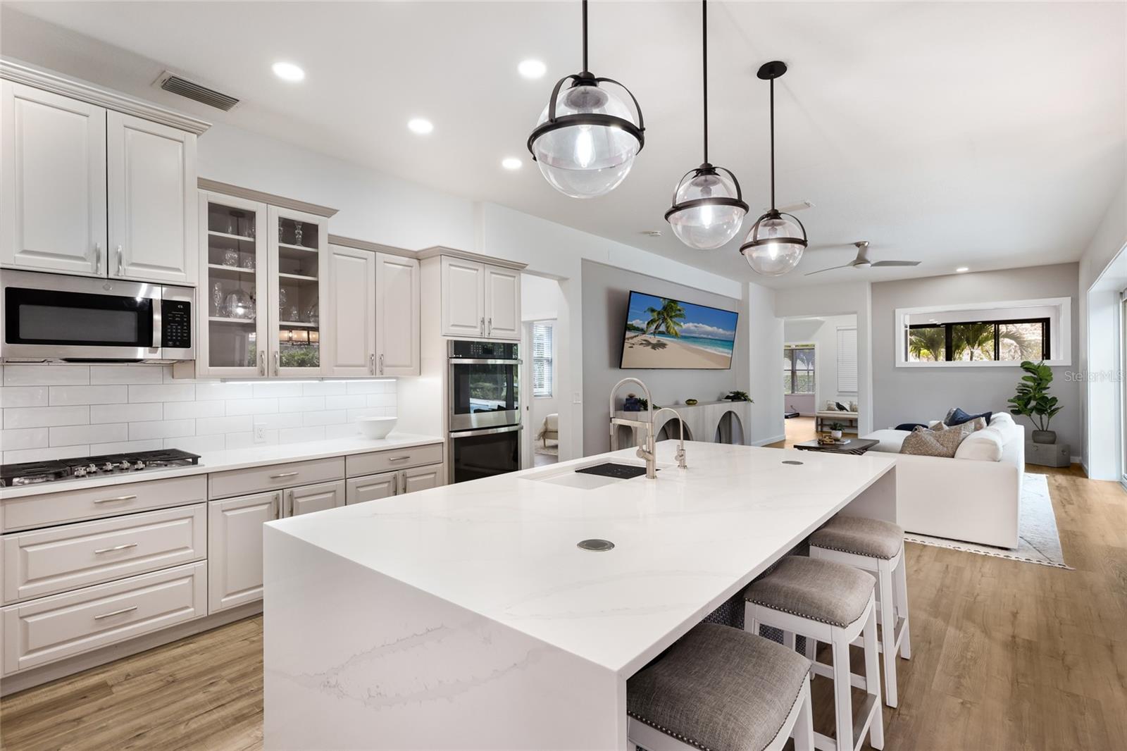 8009 ROYAL BIRKDALE CIR