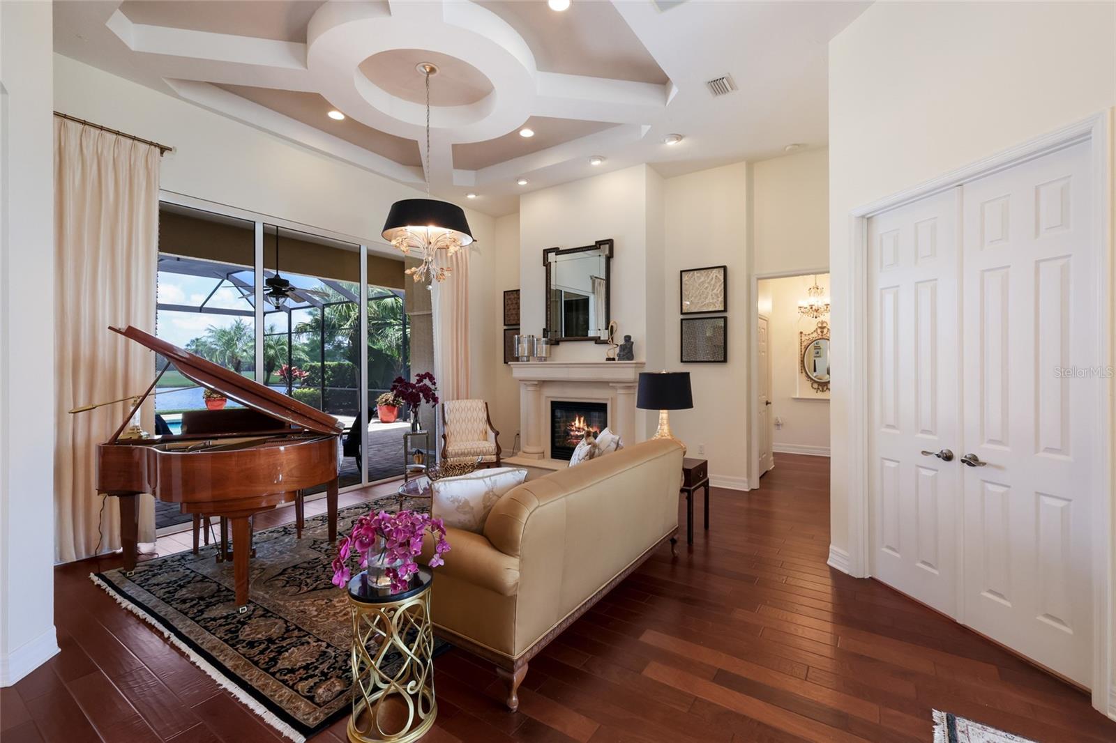 7207 ASHLAND GLN